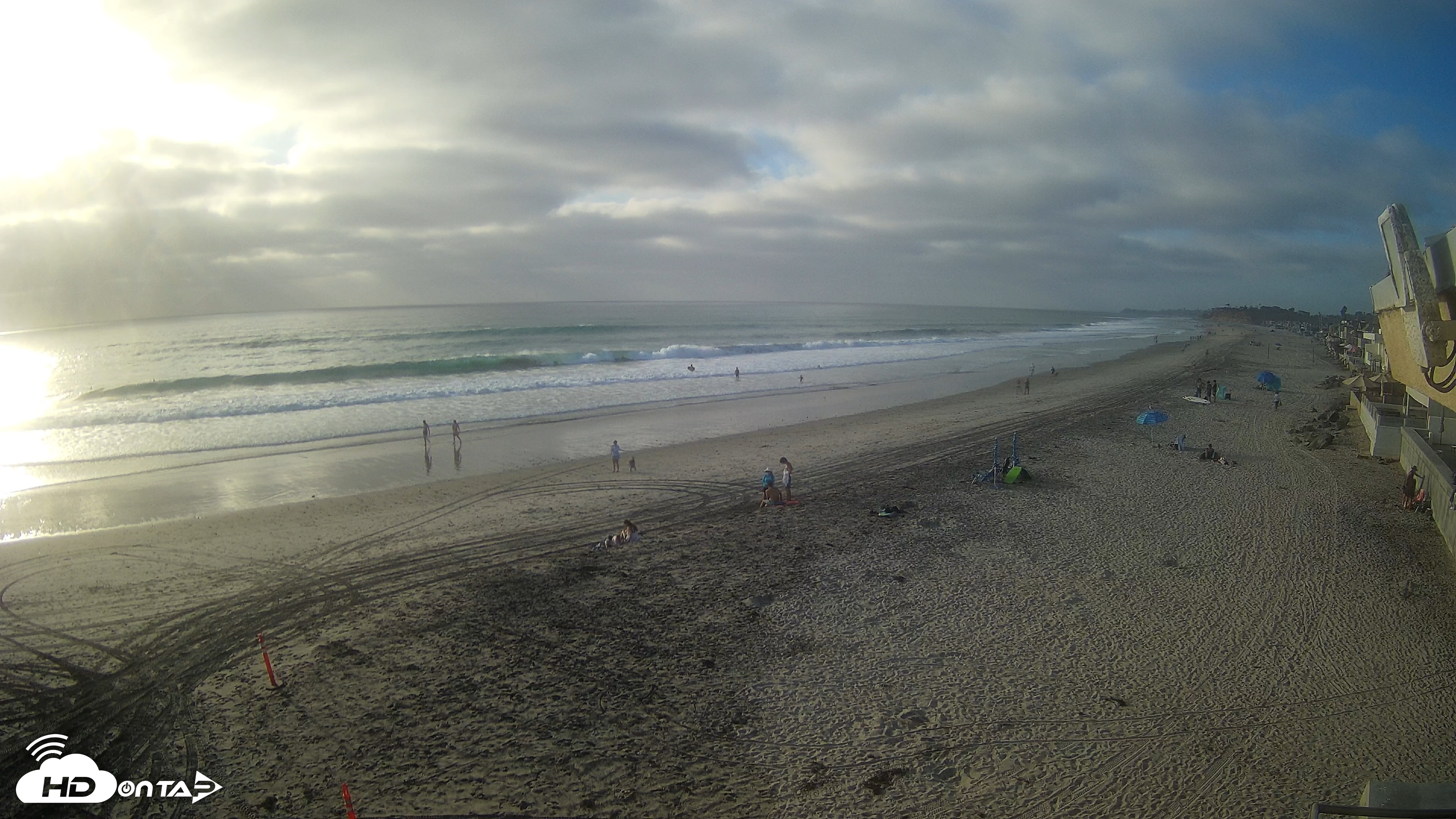 Snapshot of 17th St. Del Mar Beach - 4K NW View Live Cam taken Sep 14, 2026, 5:57pm PDT