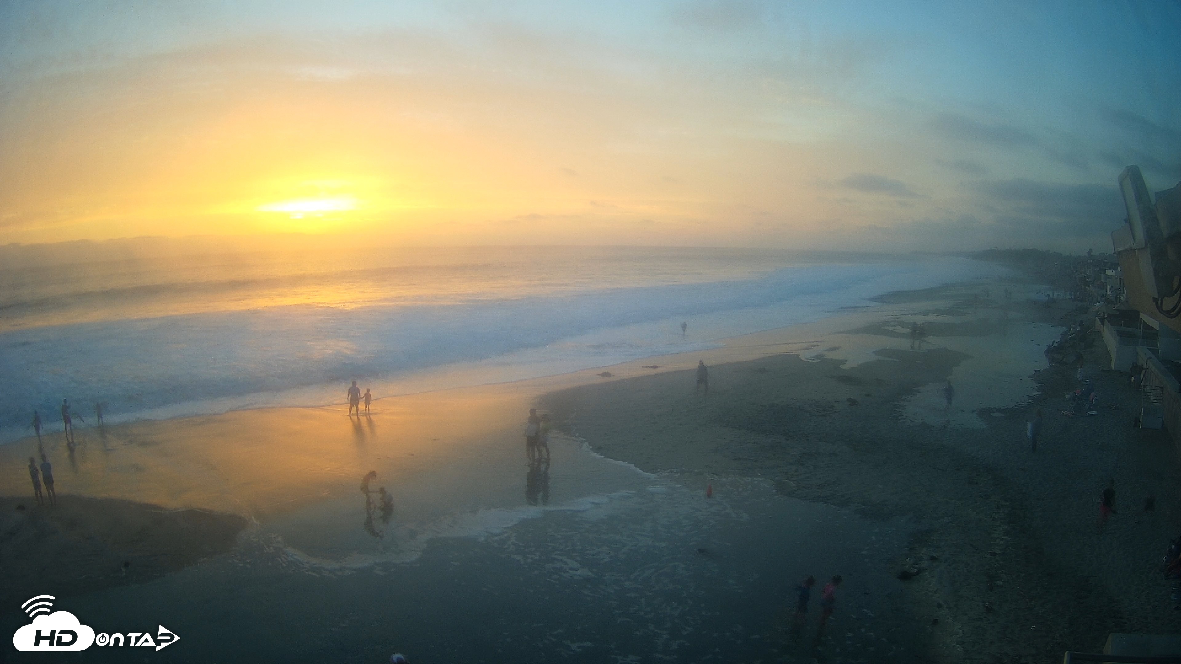 Snapshot of 17th St. Del Mar Beach - 4K NW View Live Cam taken Jul 25, 2026, 7:51pm PDT