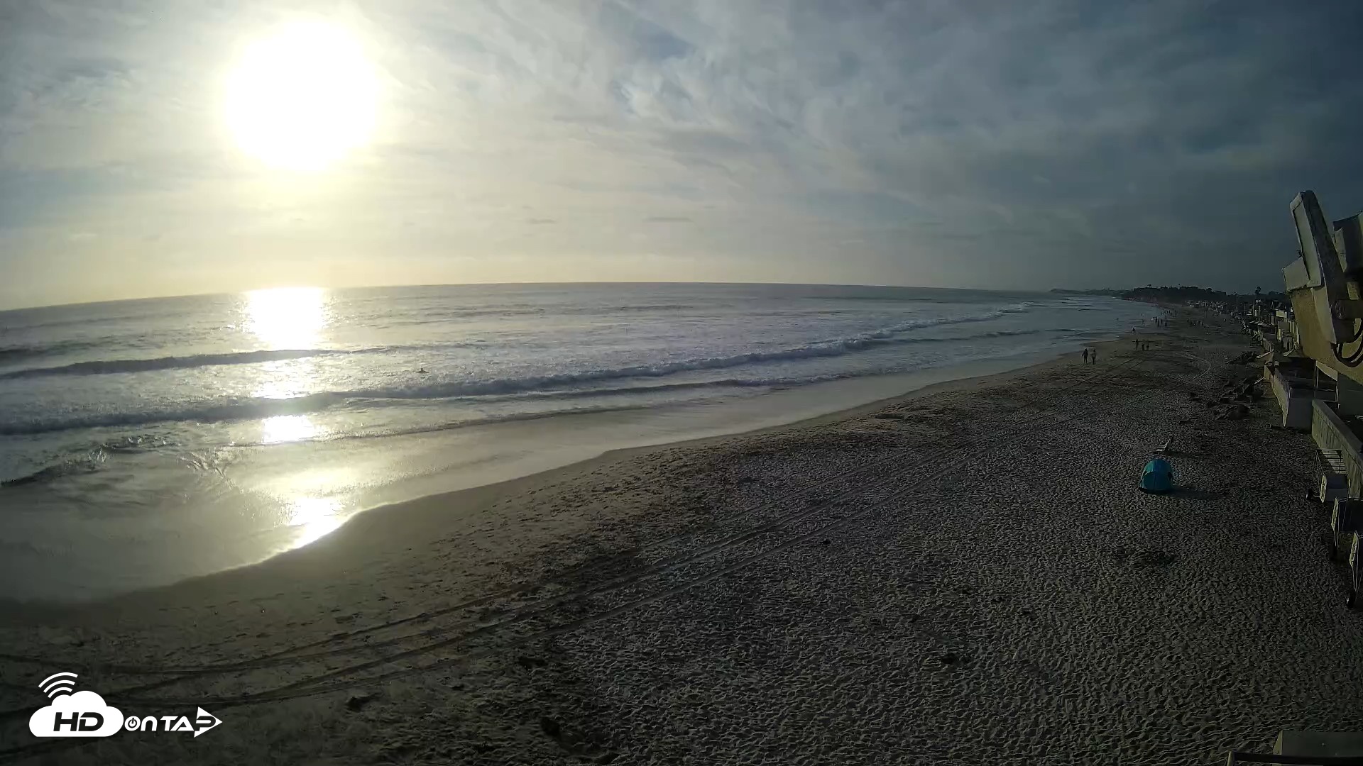 Snapshot of 17th St. Del Mar Beach - 4K NW View Live Cam taken Jun 8, 2026, 6:44pm PDT