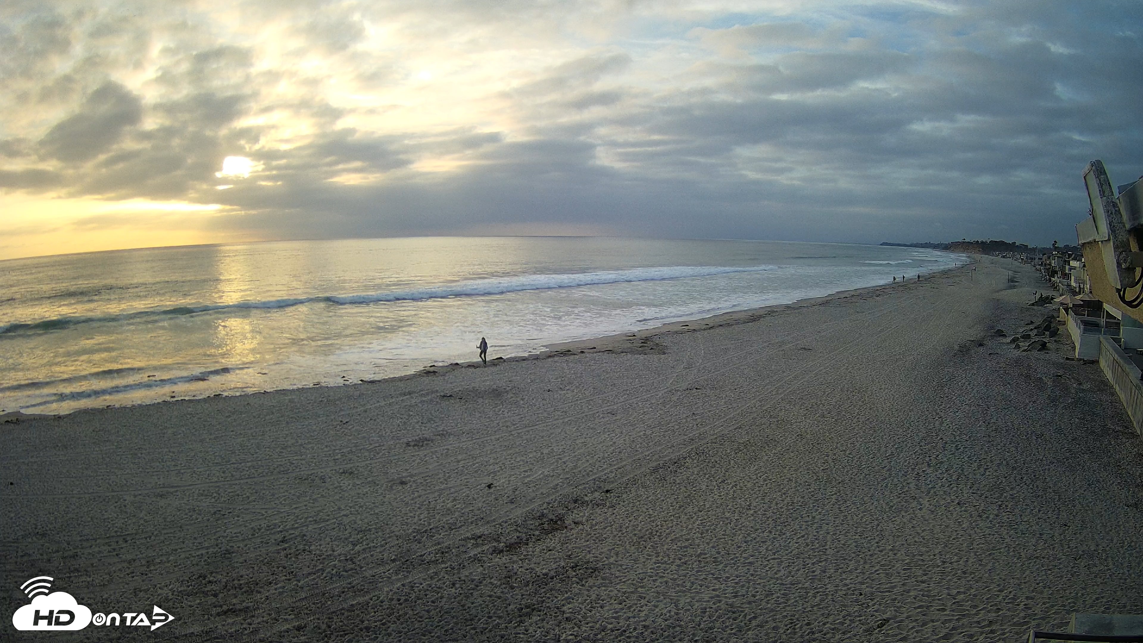 Snapshot of 17th St. Del Mar Beach - 4K NW View Live Cam taken May 12, 2026, 7:10pm PDT