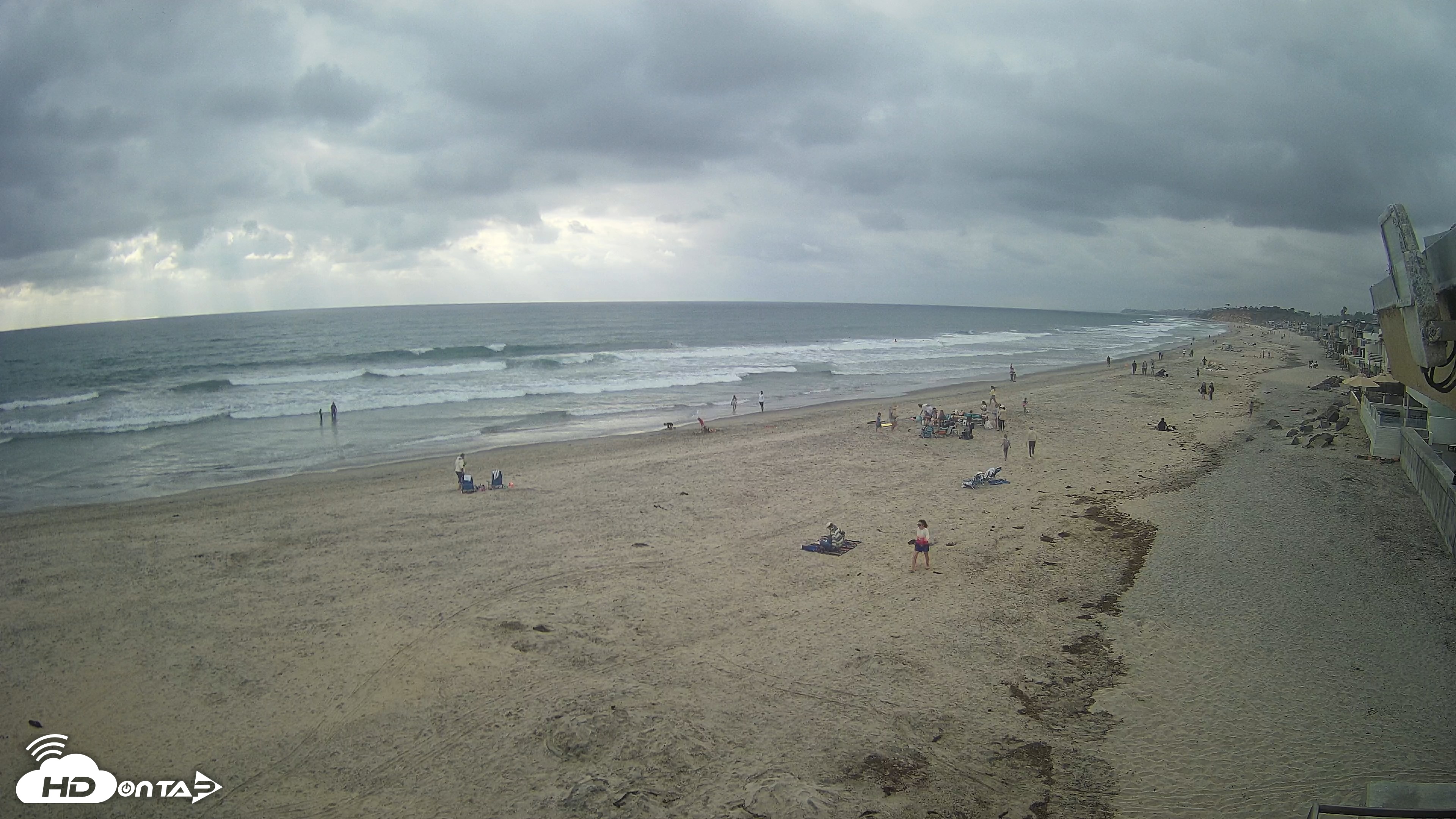 Snapshot of 17th St. Del Mar Beach - 4K NW View Live Cam taken May 16, 2026, 5:14pm PDT