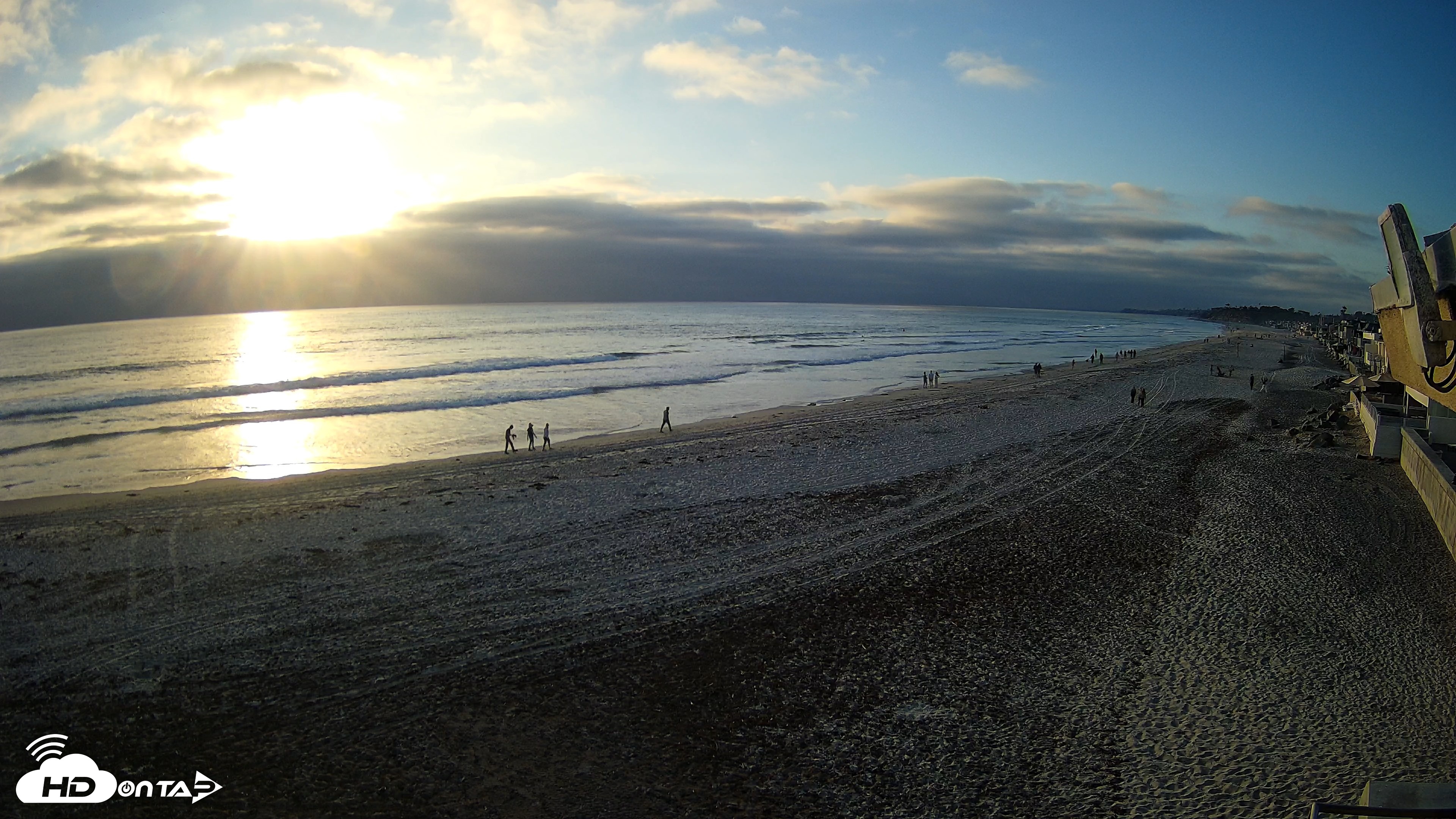 Snapshot of 17th St. Del Mar Beach - 4K NW View Live Cam taken May 7, 2026, 6:57pm PDT
