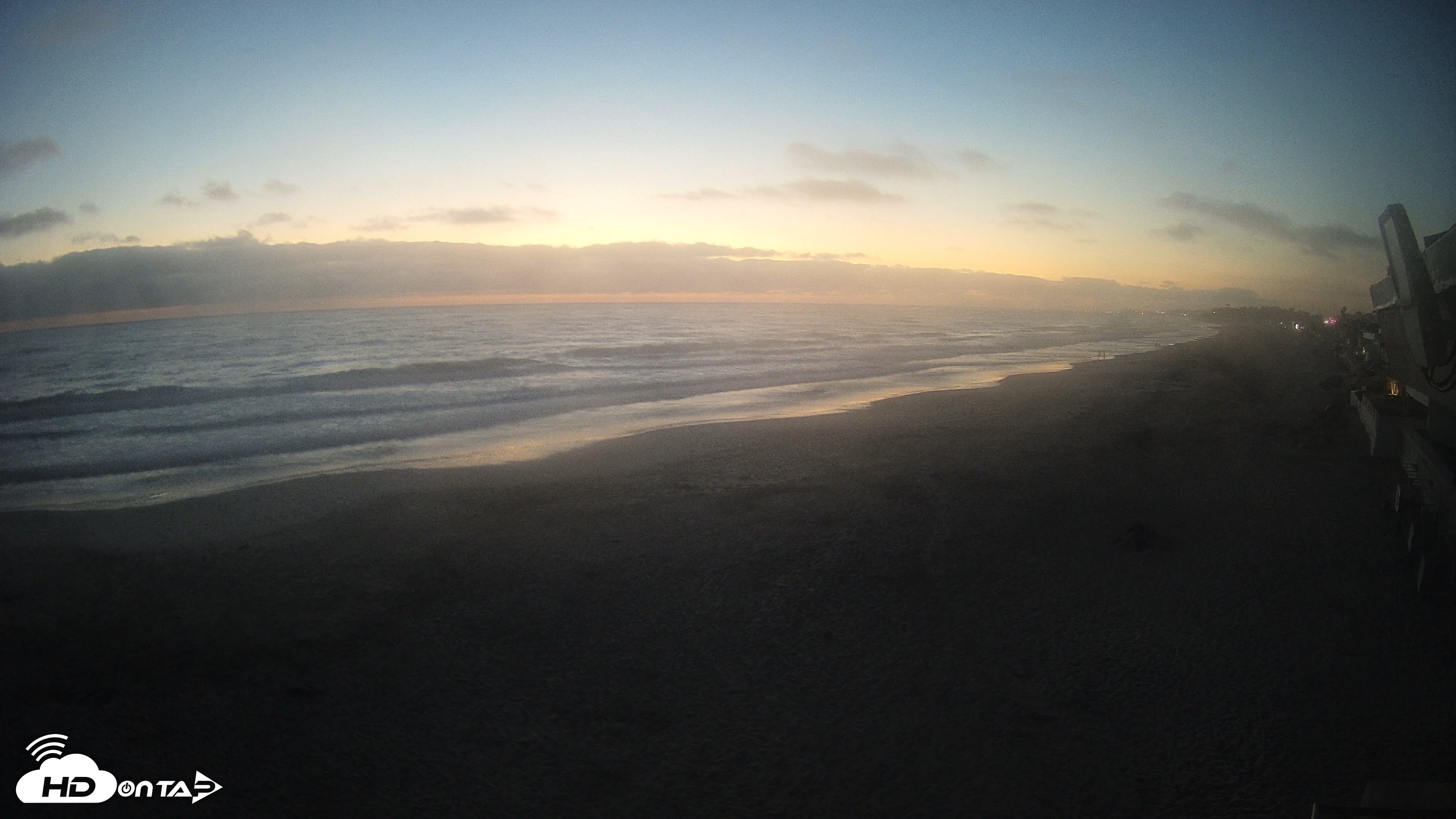 Snapshot of 17th St. Del Mar Beach - 4K NW View Live Cam taken Jul 6, 2026, 8:35pm PDT