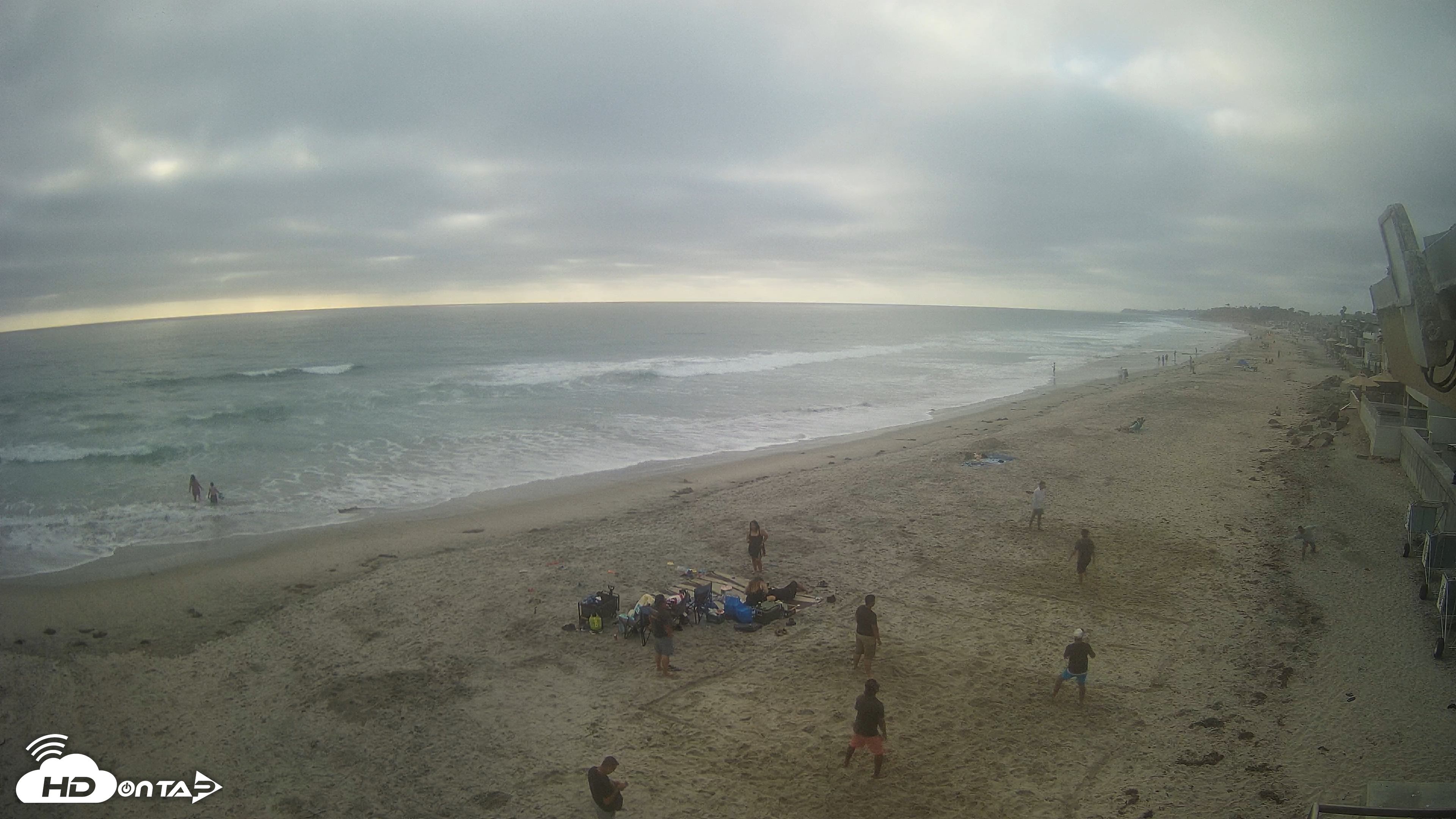 Snapshot of 17th St. Del Mar Beach - 4K NW View Live Cam taken Jun 15, 2026, 6:29pm PDT
