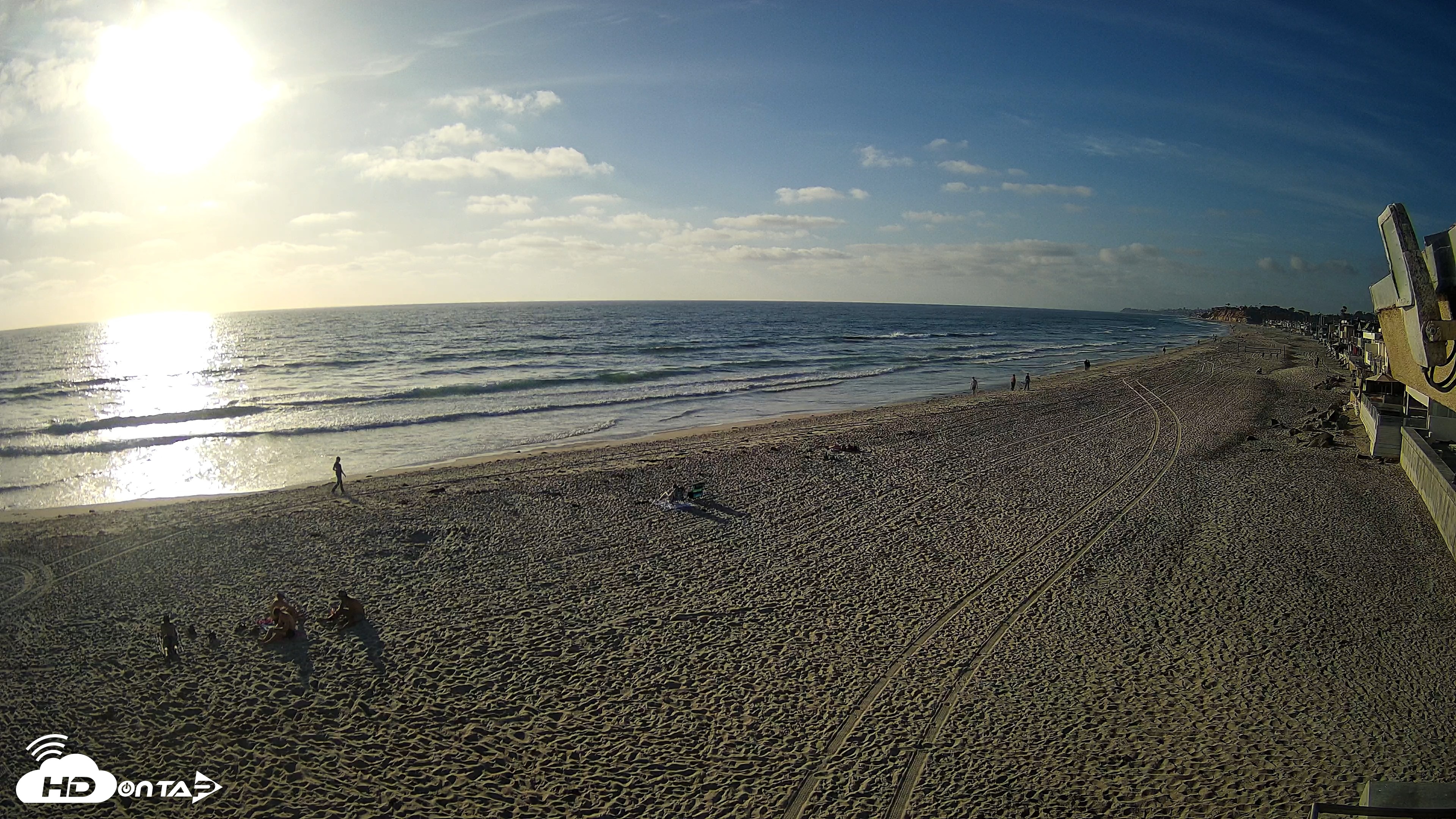 Snapshot of 17th St. Del Mar Beach - 4K NW View Live Cam taken Apr 29, 2026, 6:12pm PDT