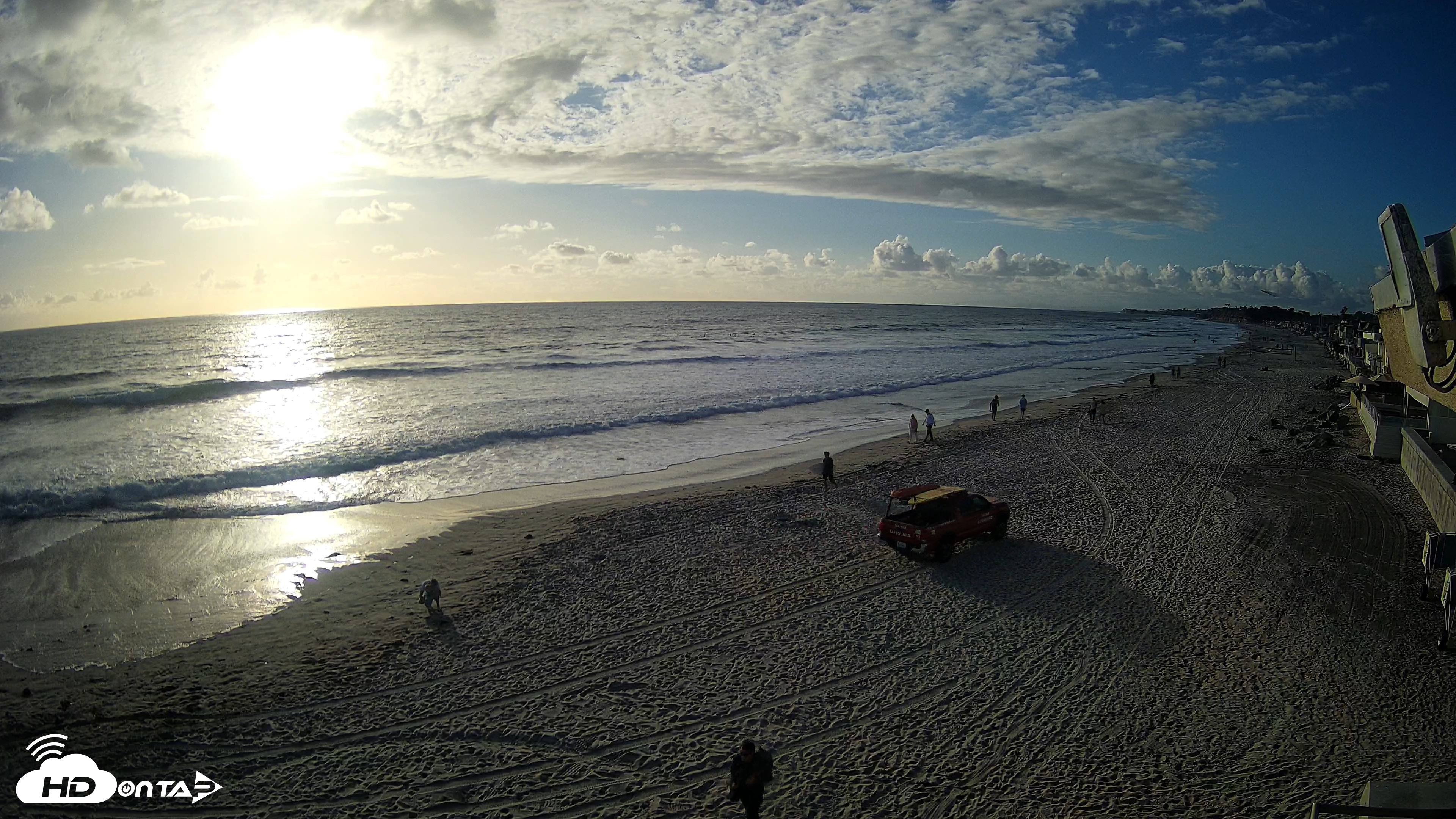 Snapshot of 17th St. Del Mar Beach - 4K NW View Live Cam taken May 27, 2026, 6:39pm PDT