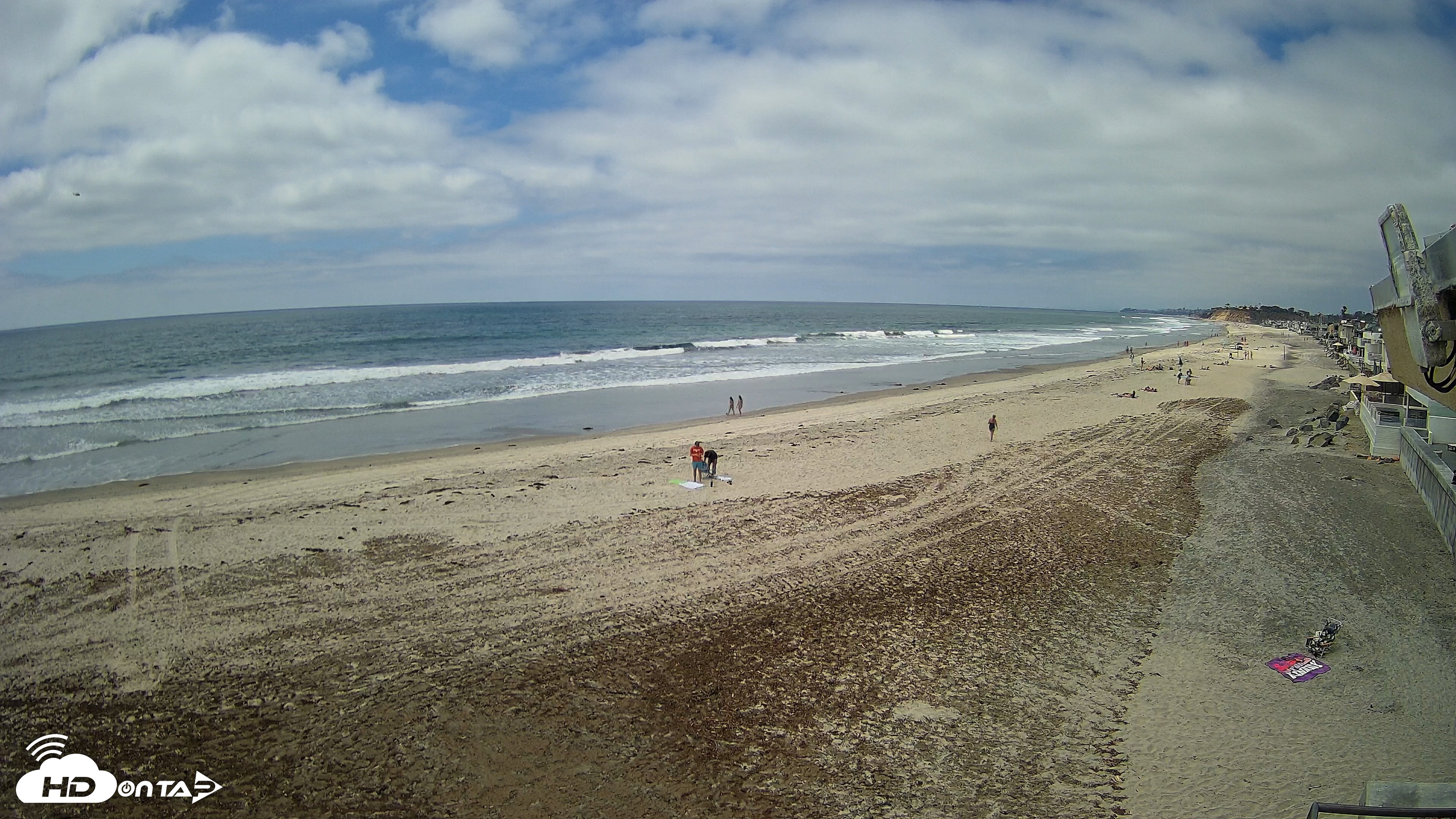 Snapshot of 17th St. Del Mar Beach - 4K NW View Live Cam taken May 7, 2026, 2:07pm PDT