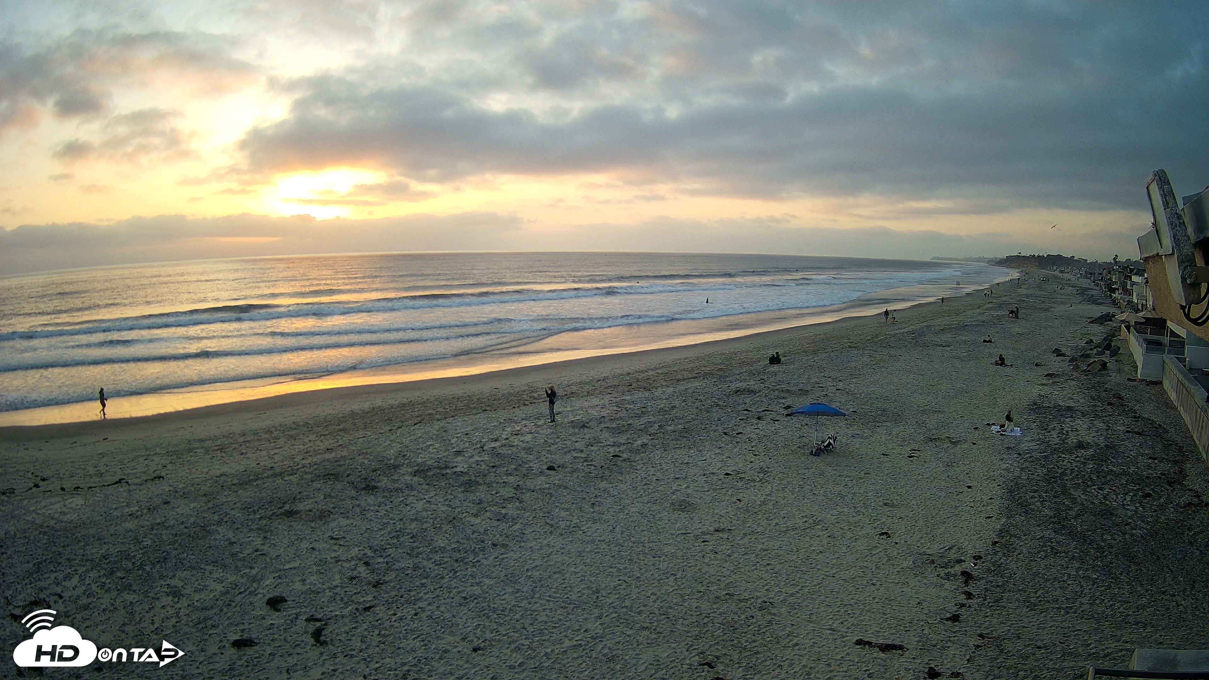 Snapshot of 17th St. Del Mar Beach - 4K NW View Live Cam taken May 21, 2026, 7:35pm PDT