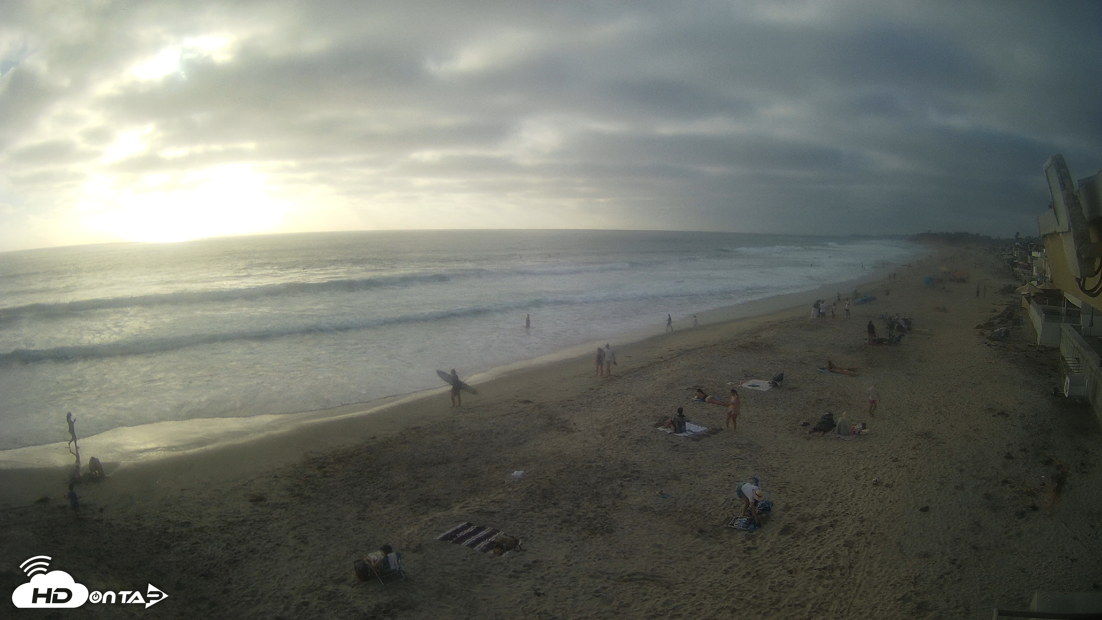 Snapshot of 17th St. Del Mar Beach - 4K NW View Live Cam taken Jul 29, 2026, 6:37pm PDT