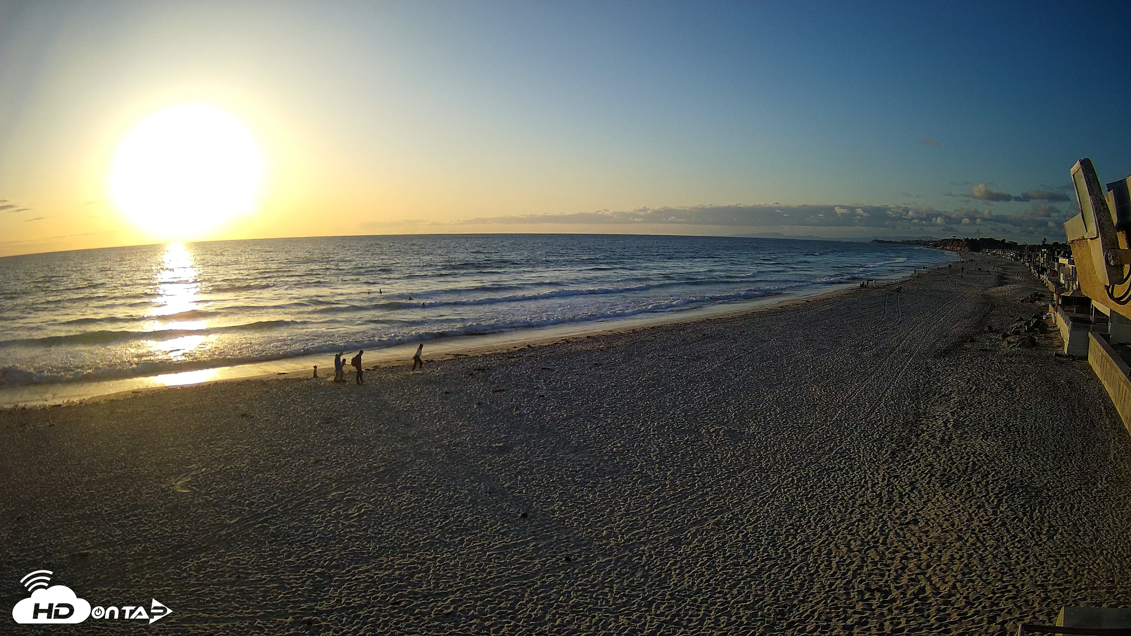 Snapshot of 17th St. Del Mar Beach - 4K NW View Live Cam taken Apr 26, 2026, 6:59pm PDT