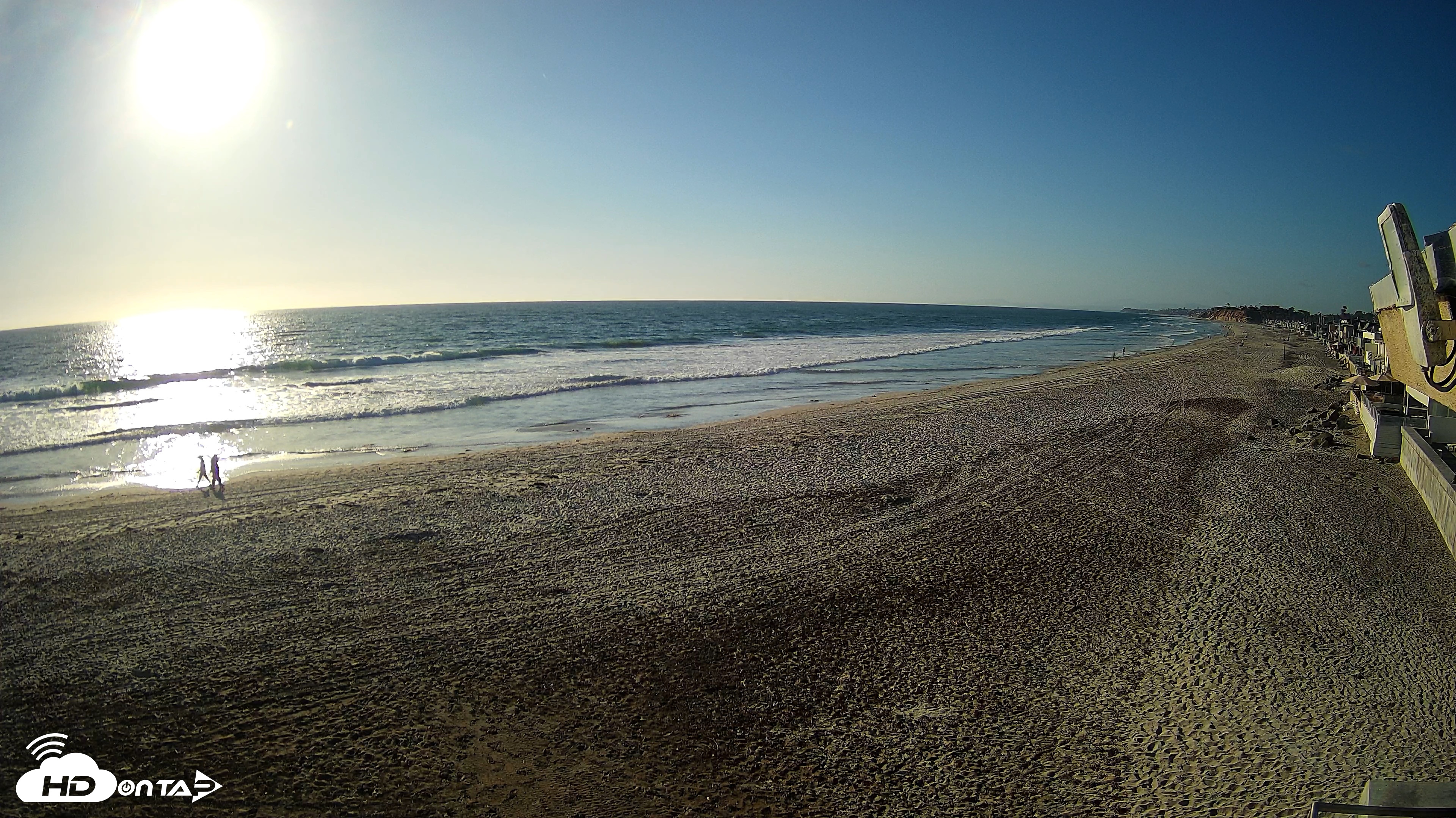 Snapshot of 17th St. Del Mar Beach - 4K NW View Live Cam taken May 6, 2026, 6:10pm PDT