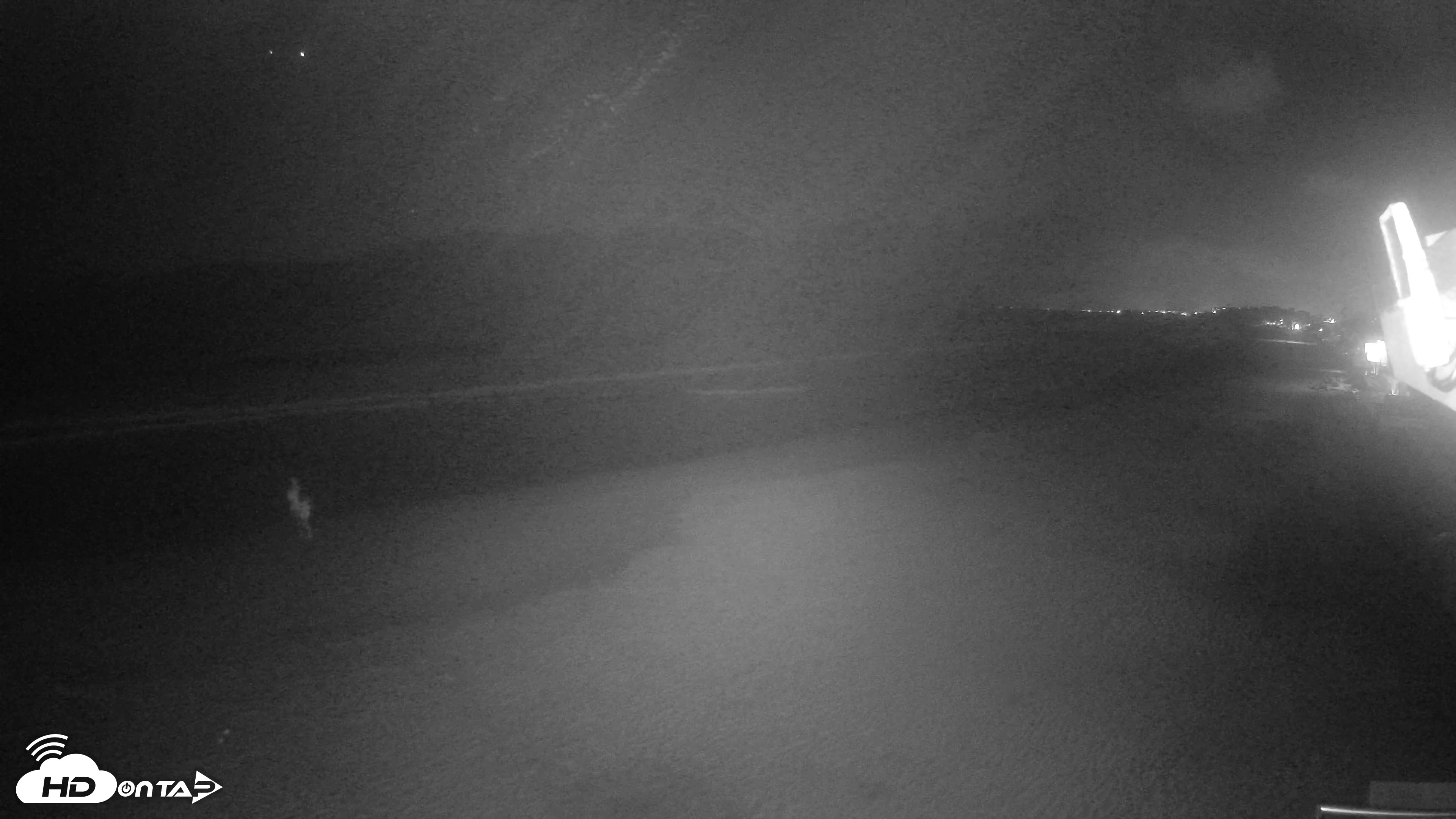 Snapshot of 17th St. Del Mar Beach - 4K NW View Live Cam taken Jun 7, 2026, 9:07pm PDT