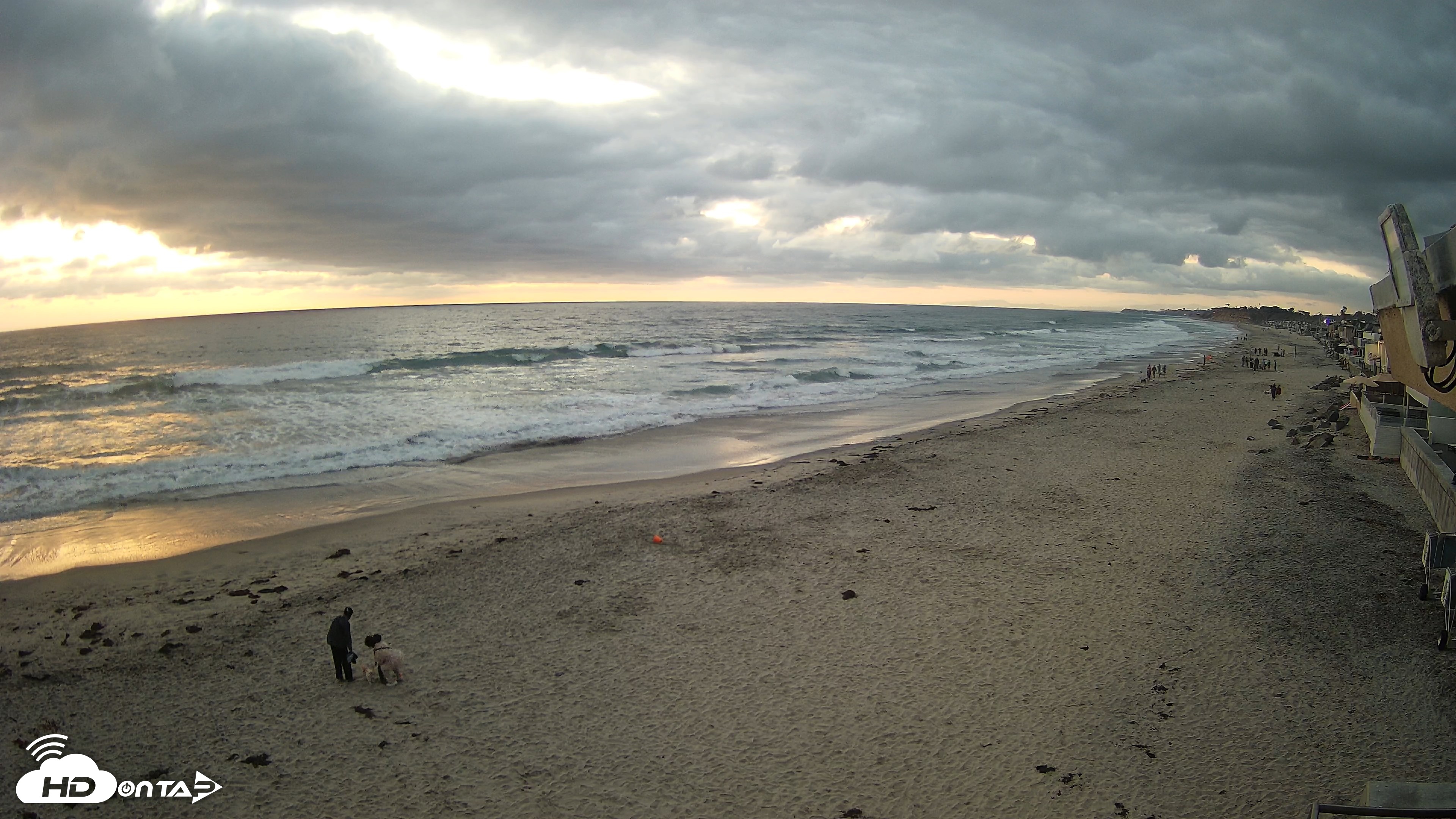 Snapshot of 17th St. Del Mar Beach - 4K NW View Live Cam taken May 25, 2026, 7:54pm PDT