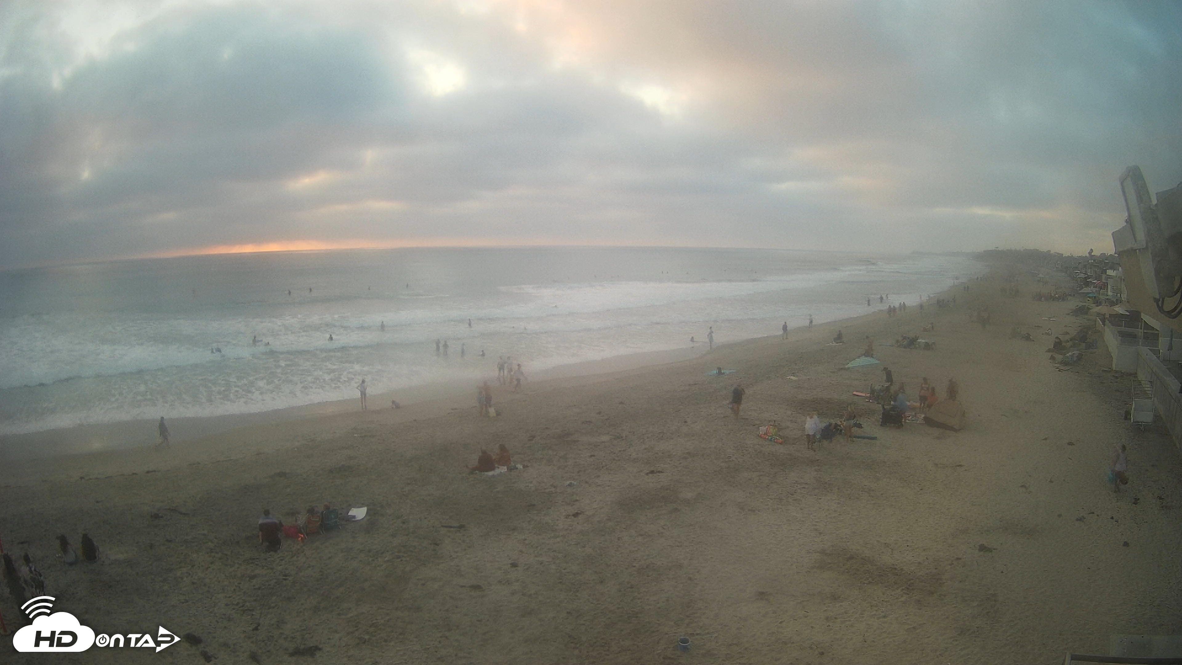 Snapshot of 17th St. Del Mar Beach - 4K NW View Live Cam taken Aug 1, 2026, 7:33pm PDT