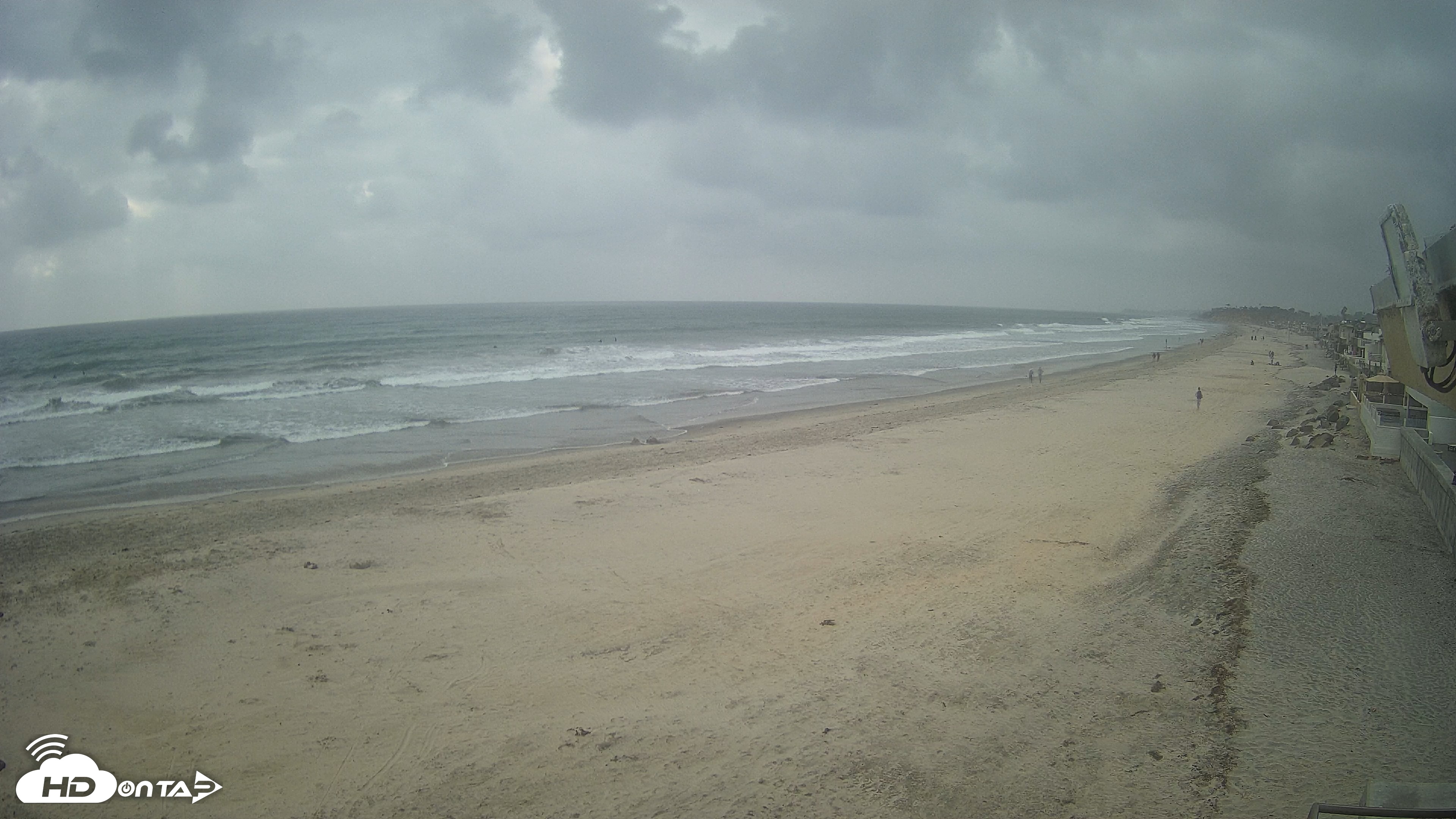 Snapshot of 17th St. Del Mar Beach - 4K NW View Live Cam taken May 17, 2026, 5:10pm PDT