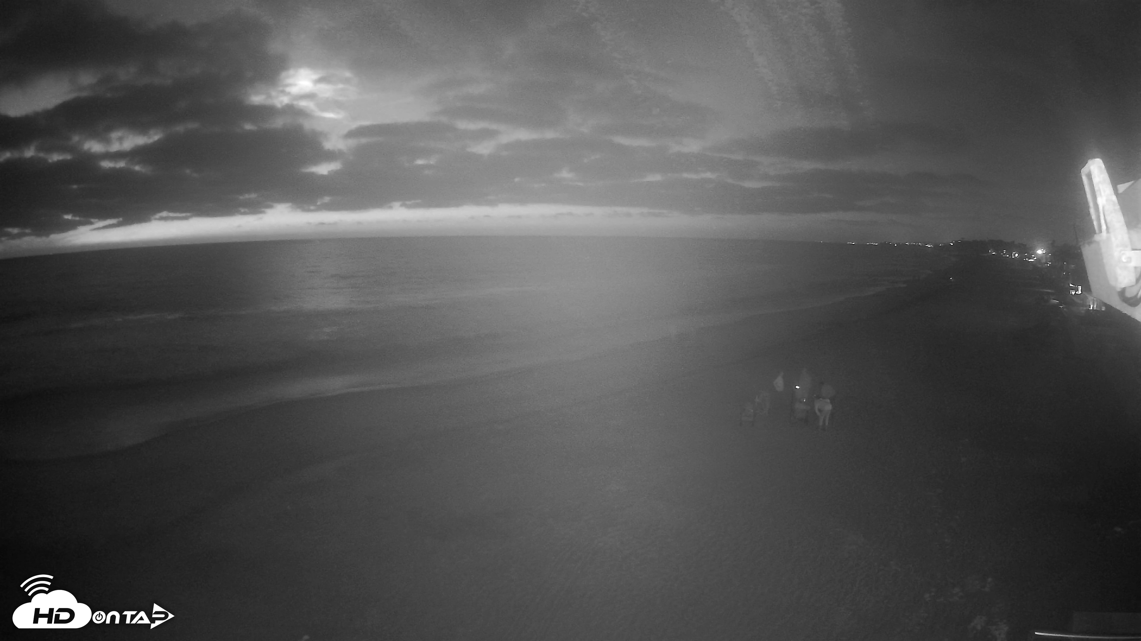 Snapshot of 17th St. Del Mar Beach - 4K NW View Live Cam taken Sep 19, 2026, 7:31pm PDT
