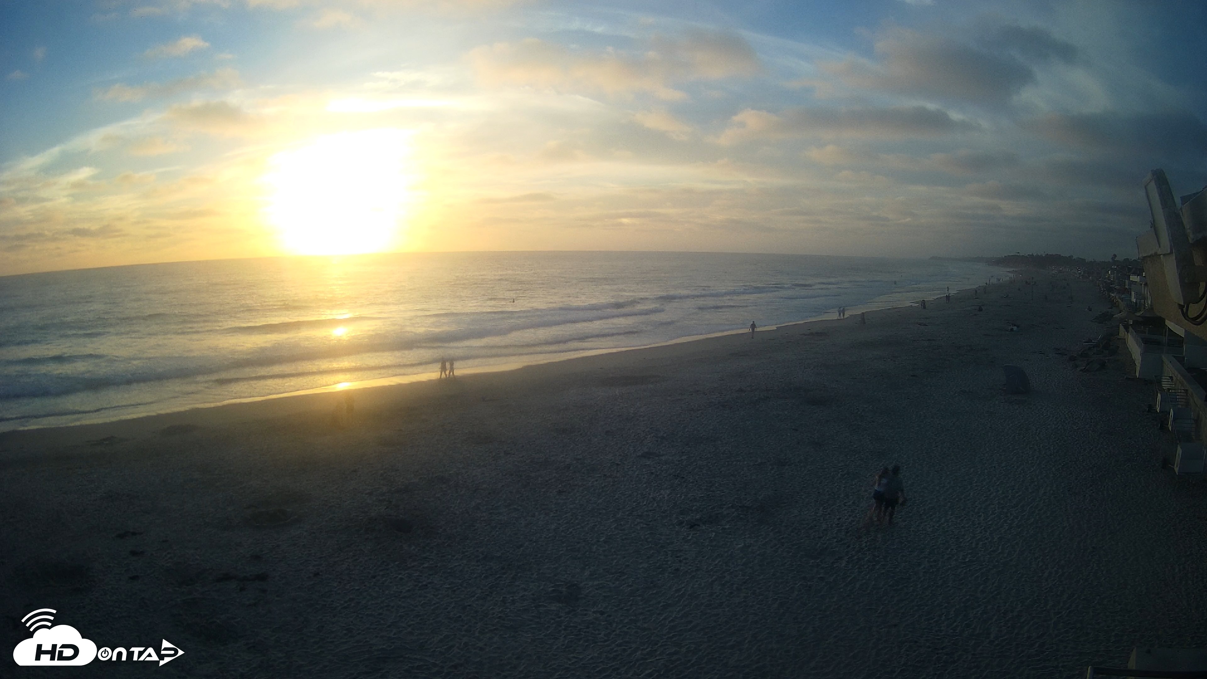 Snapshot of 17th St. Del Mar Beach - 4K NW View Live Cam taken Jul 3, 2026, 7:44pm PDT