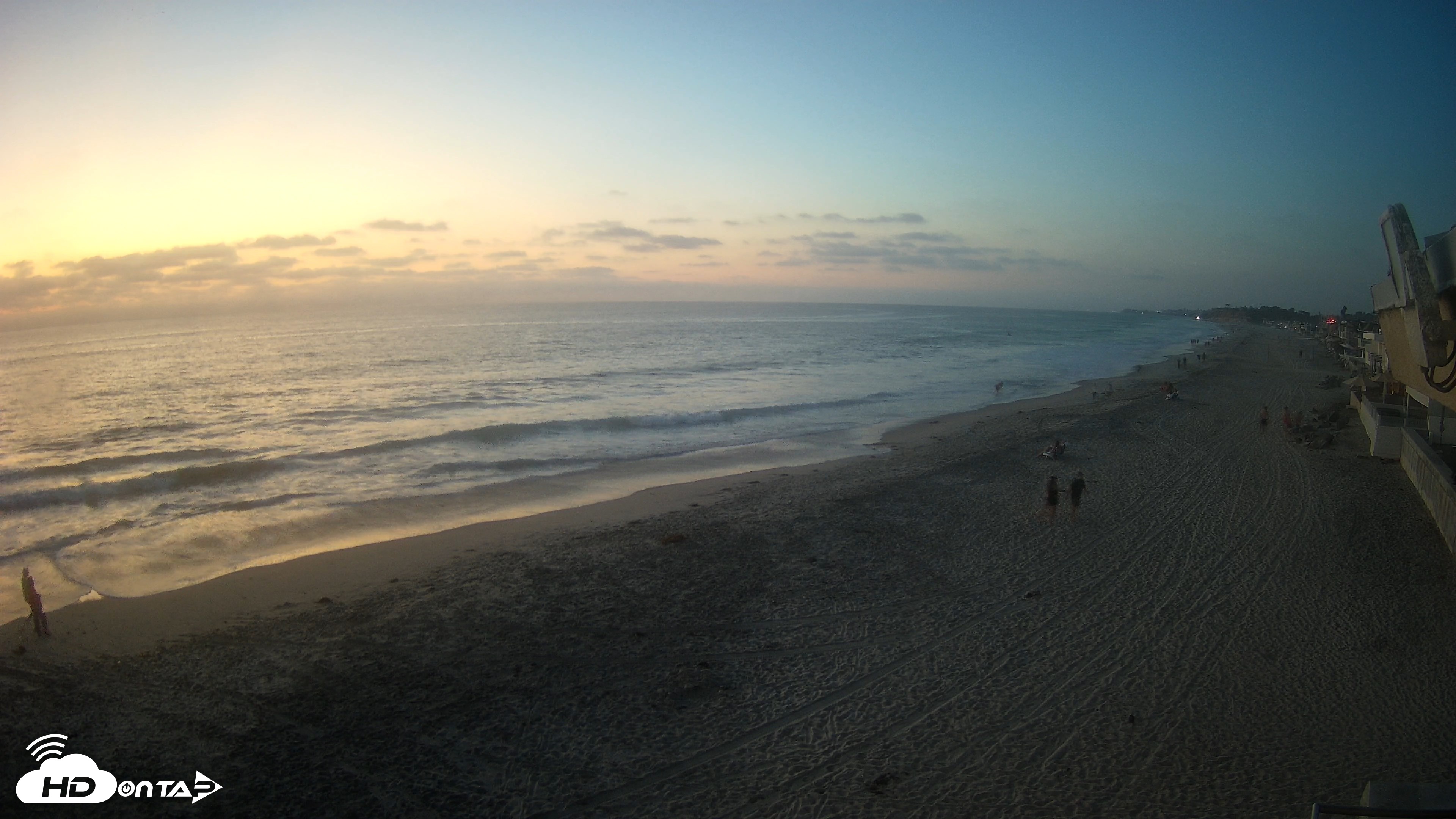 Snapshot of 17th St. Del Mar Beach - 4K NW View Live Cam taken Sep 24, 2026, 7:02pm PDT