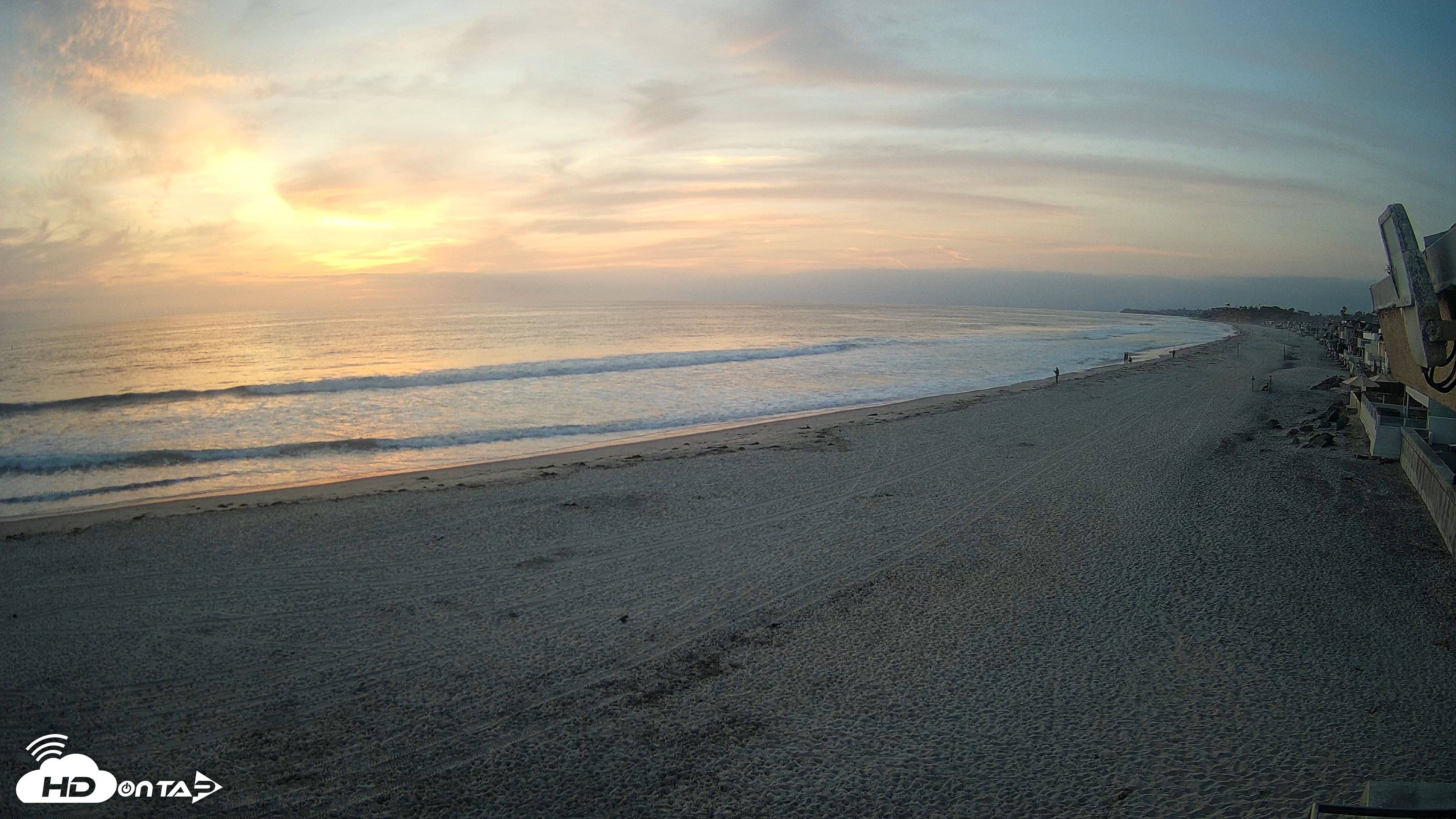 Snapshot of 17th St. Del Mar Beach - 4K NW View Live Cam taken May 12, 2026, 7:41pm PDT