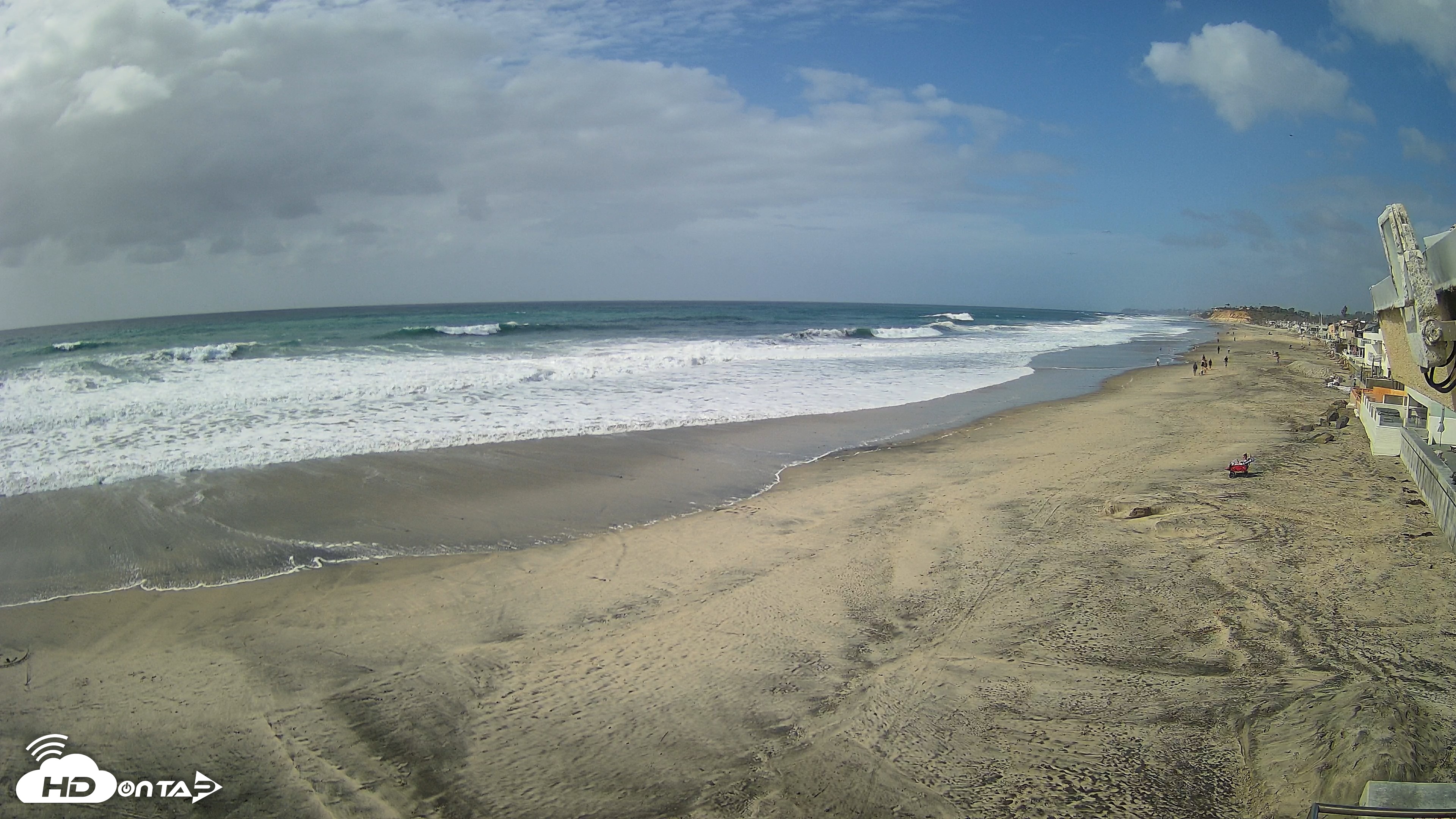 Snapshot of 17th St. Del Mar Beach - 4K NW View Live Cam taken Oct 11, 2026, 2:36pm PDT