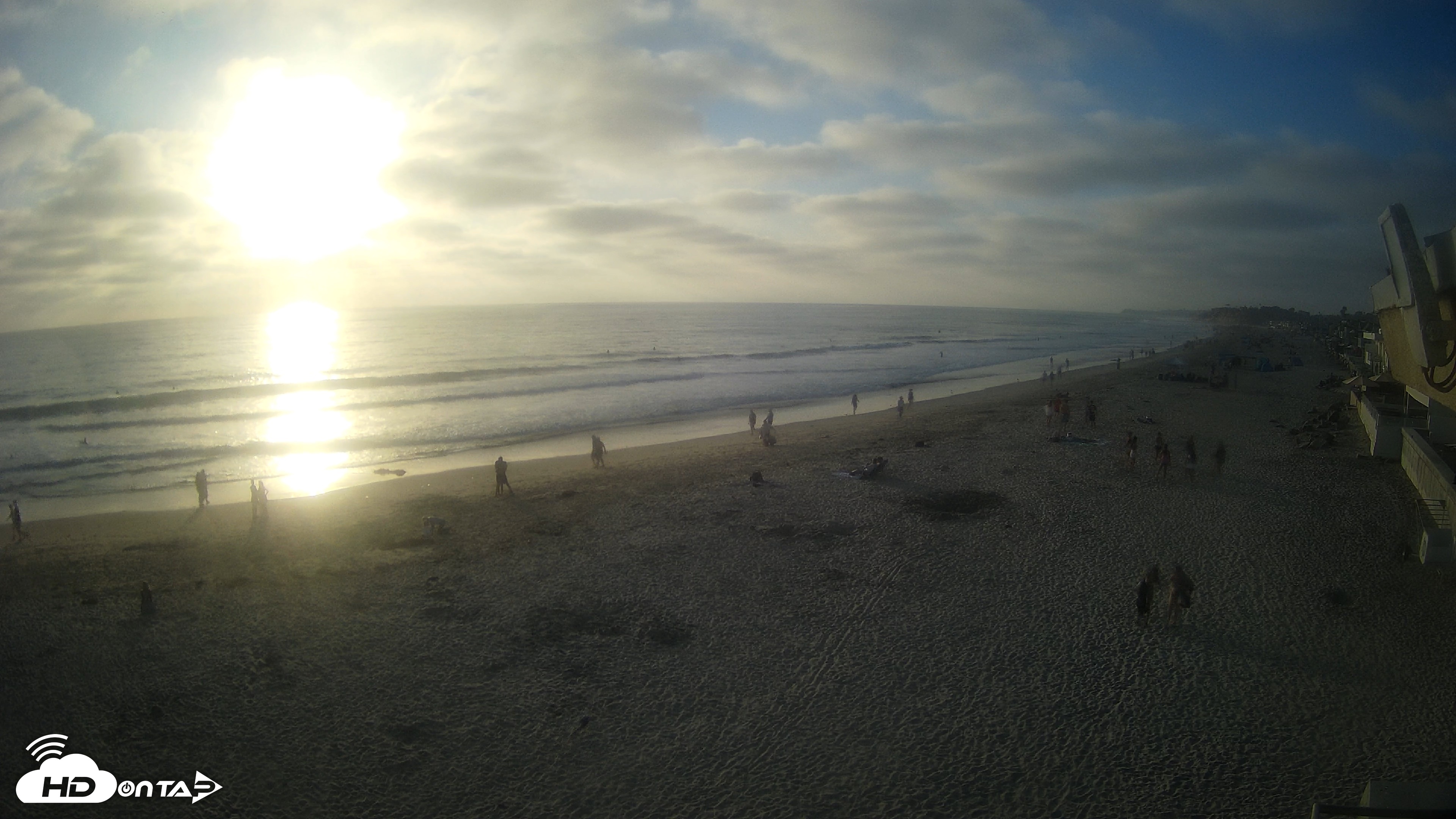 Snapshot of 17th St. Del Mar Beach - 4K NW View Live Cam taken Jul 19, 2026, 7:04pm PDT