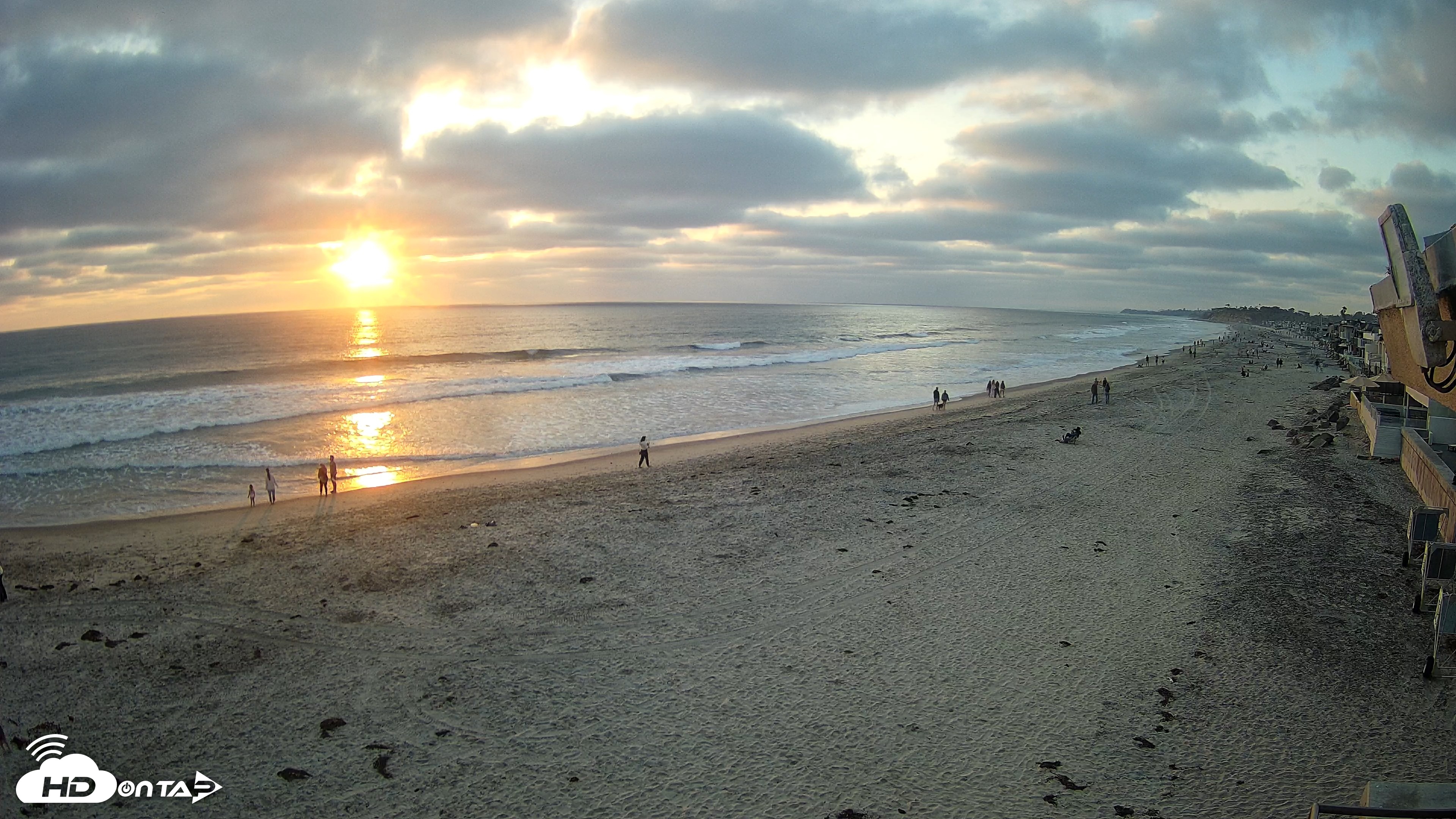 Snapshot of 17th St. Del Mar Beach - 4K NW View Live Cam taken May 22, 2026, 7:29pm PDT