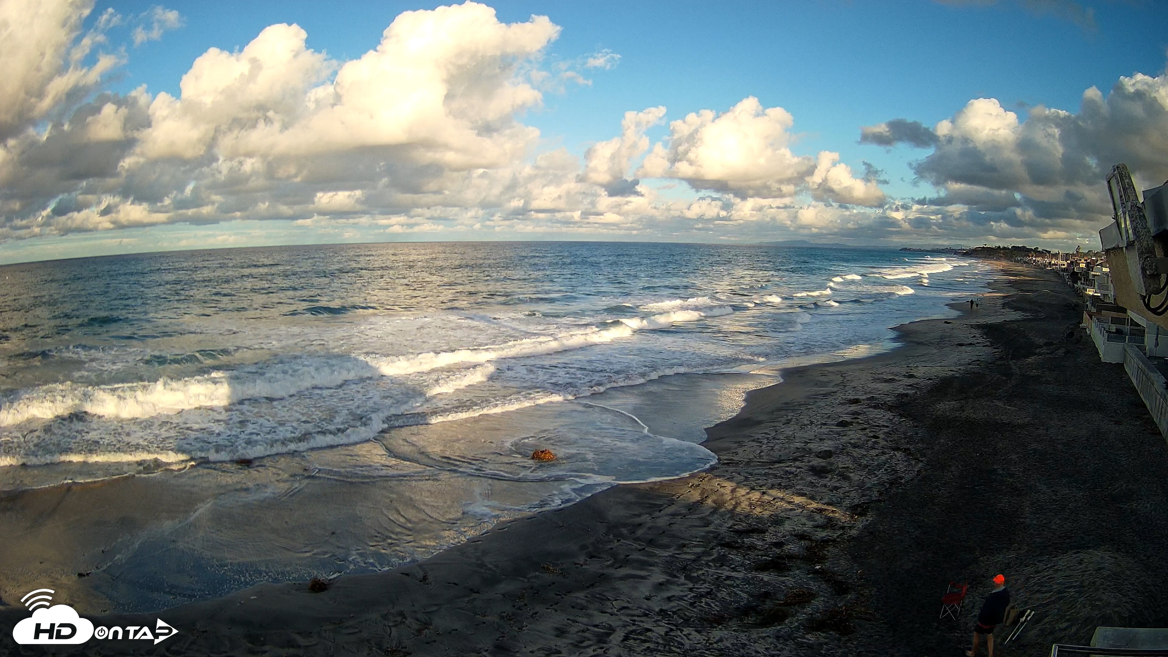 Snapshot of 17th St. Del Mar Beach - 4K NW View Live Cam taken Oct 22, 2026, 7:50am PDT