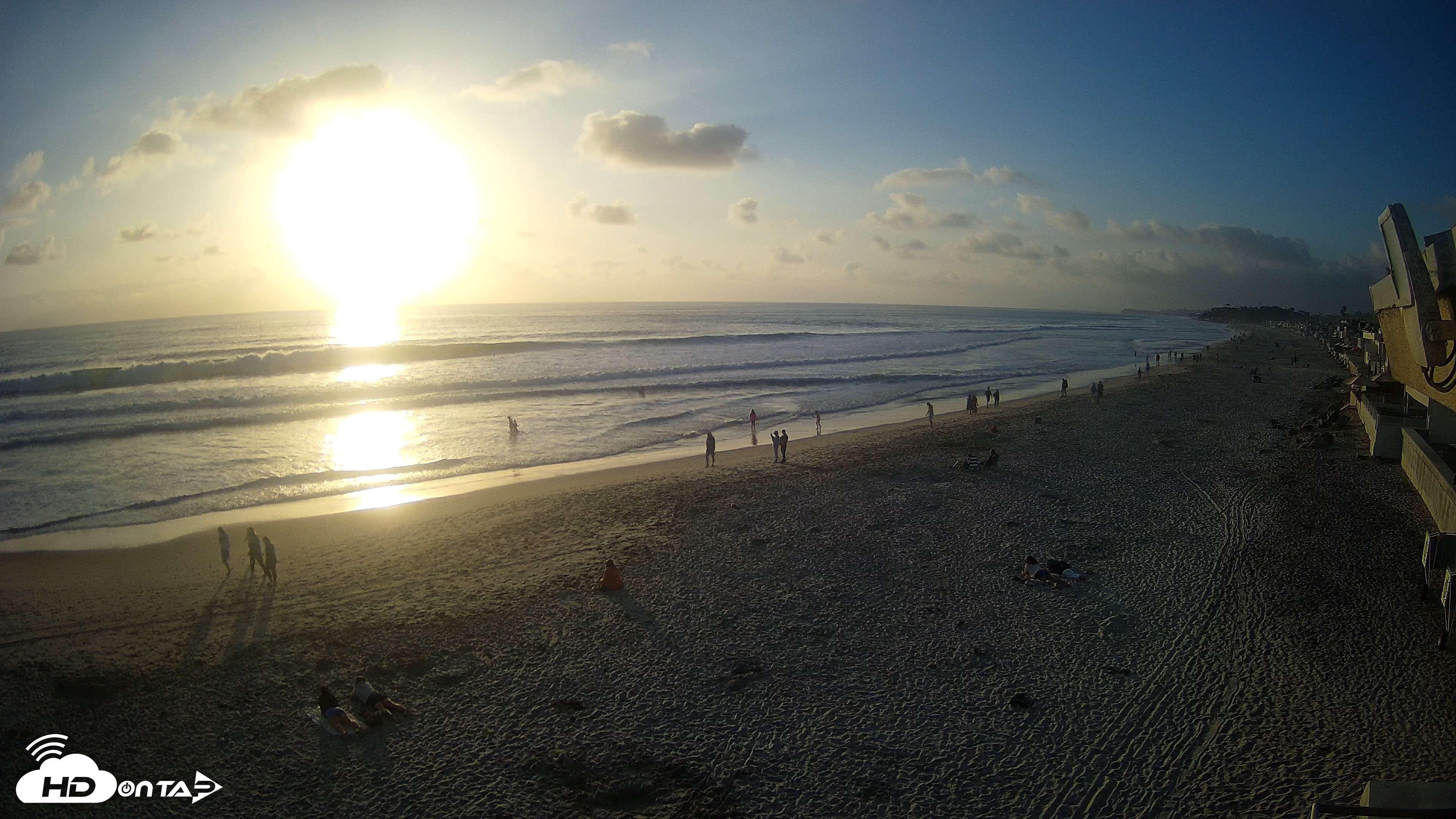 Snapshot of 17th St. Del Mar Beach - 4K NW View Live Cam taken Jun 7, 2026, 7:17pm PDT