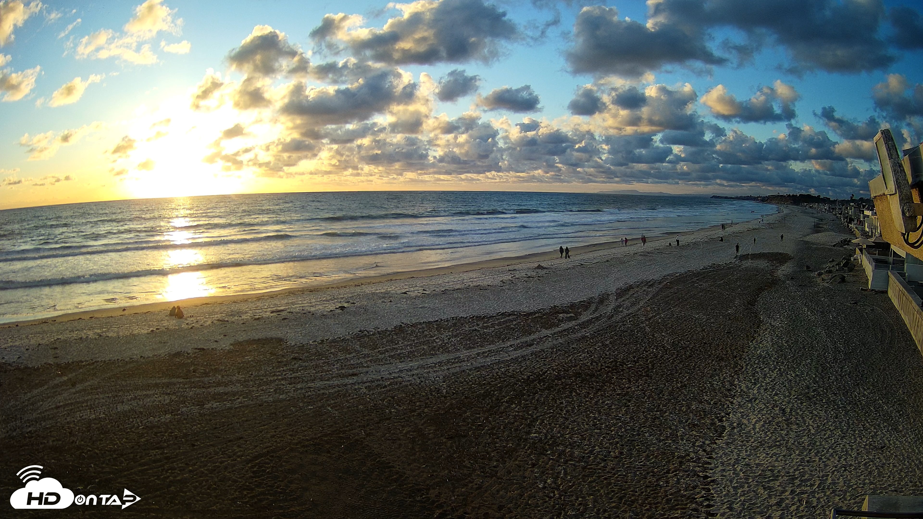 Snapshot of 17th St. Del Mar Beach - 4K NW View Live Cam taken May 5, 2026, 7:13pm PDT