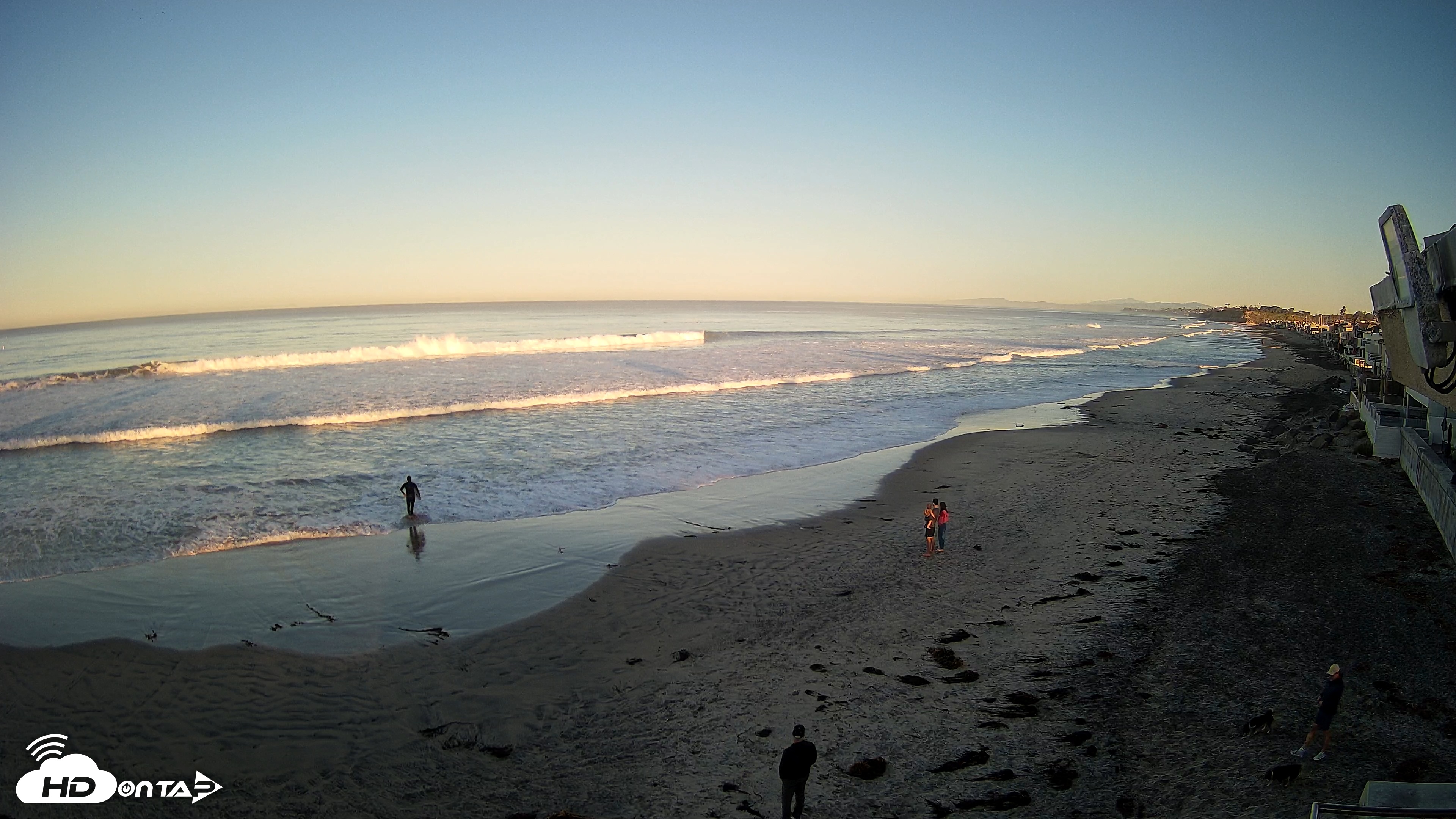 Snapshot of 17th St. Del Mar Beach - 4K NW View Live Cam taken Jan 29, 2026, 7:30am PST