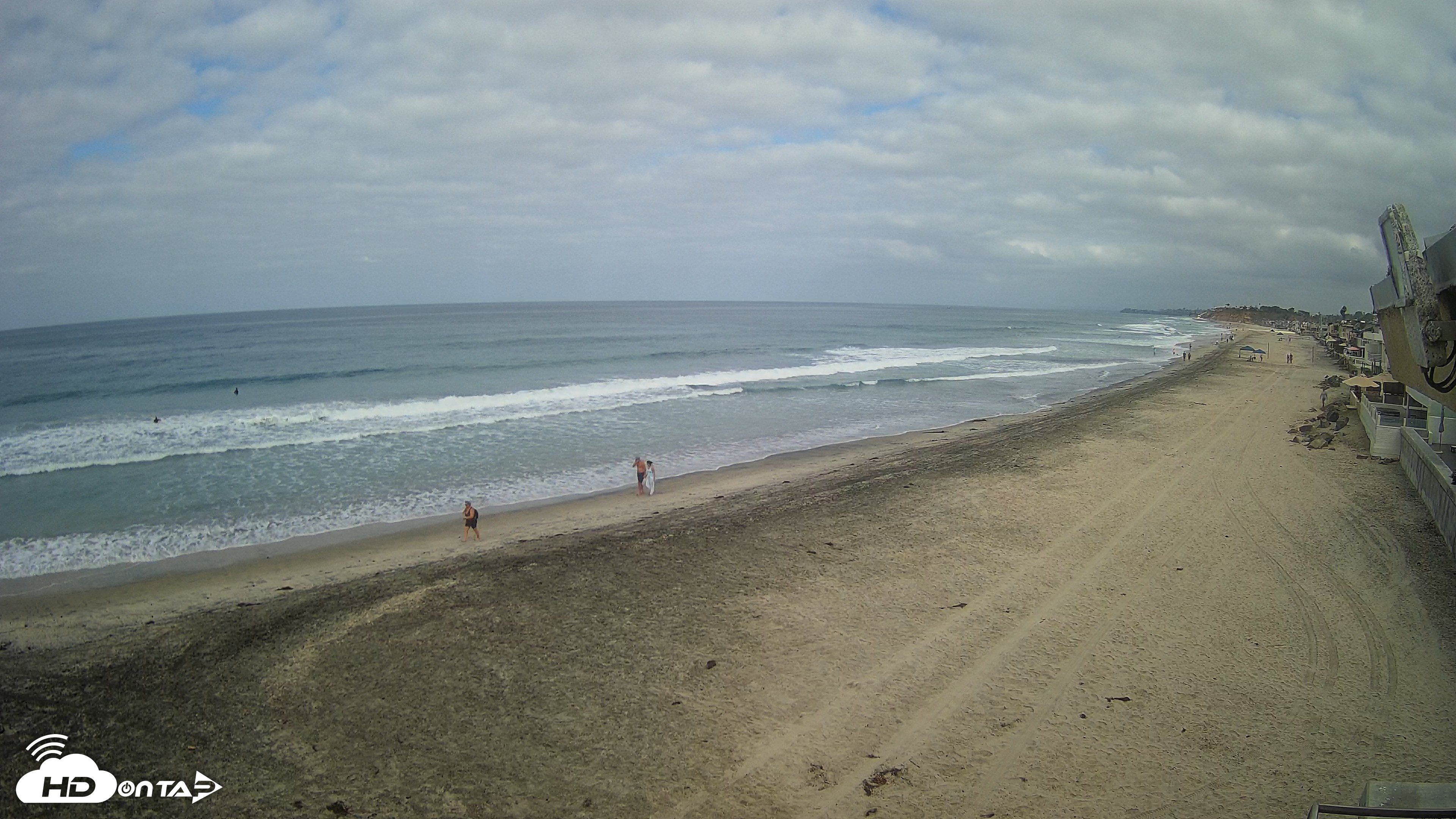 Snapshot of 17th St. Del Mar Beach - 4K NW View Live Cam taken Sep 16, 2026, 9:34am PDT