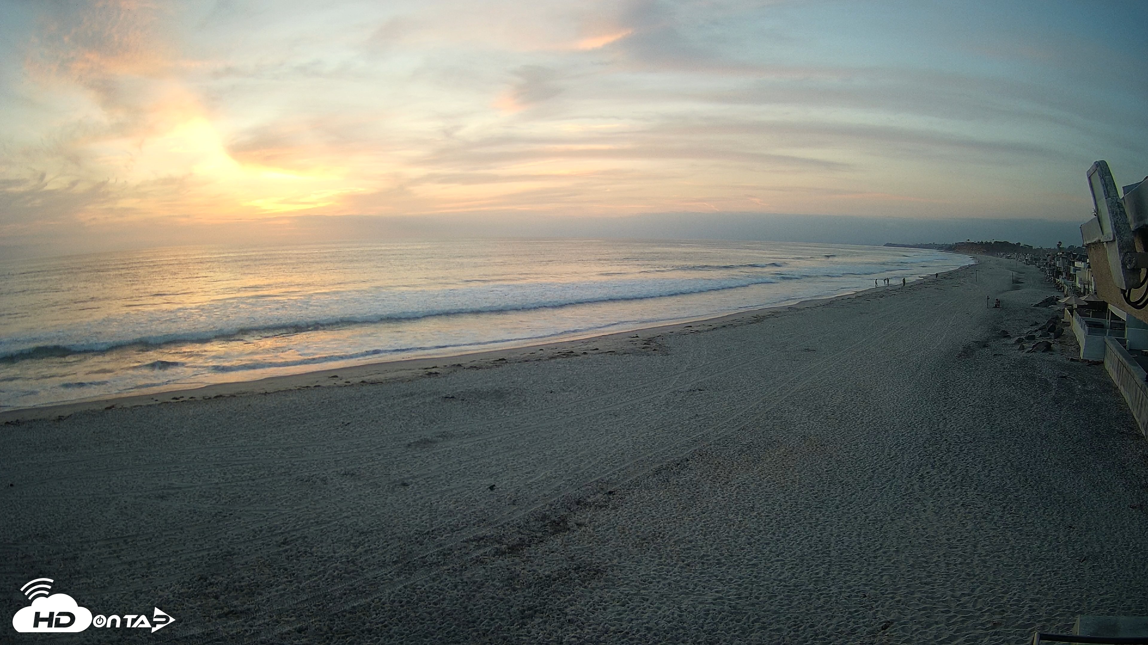 Snapshot of 17th St. Del Mar Beach - 4K NW View Live Cam taken May 12, 2026, 7:43pm PDT