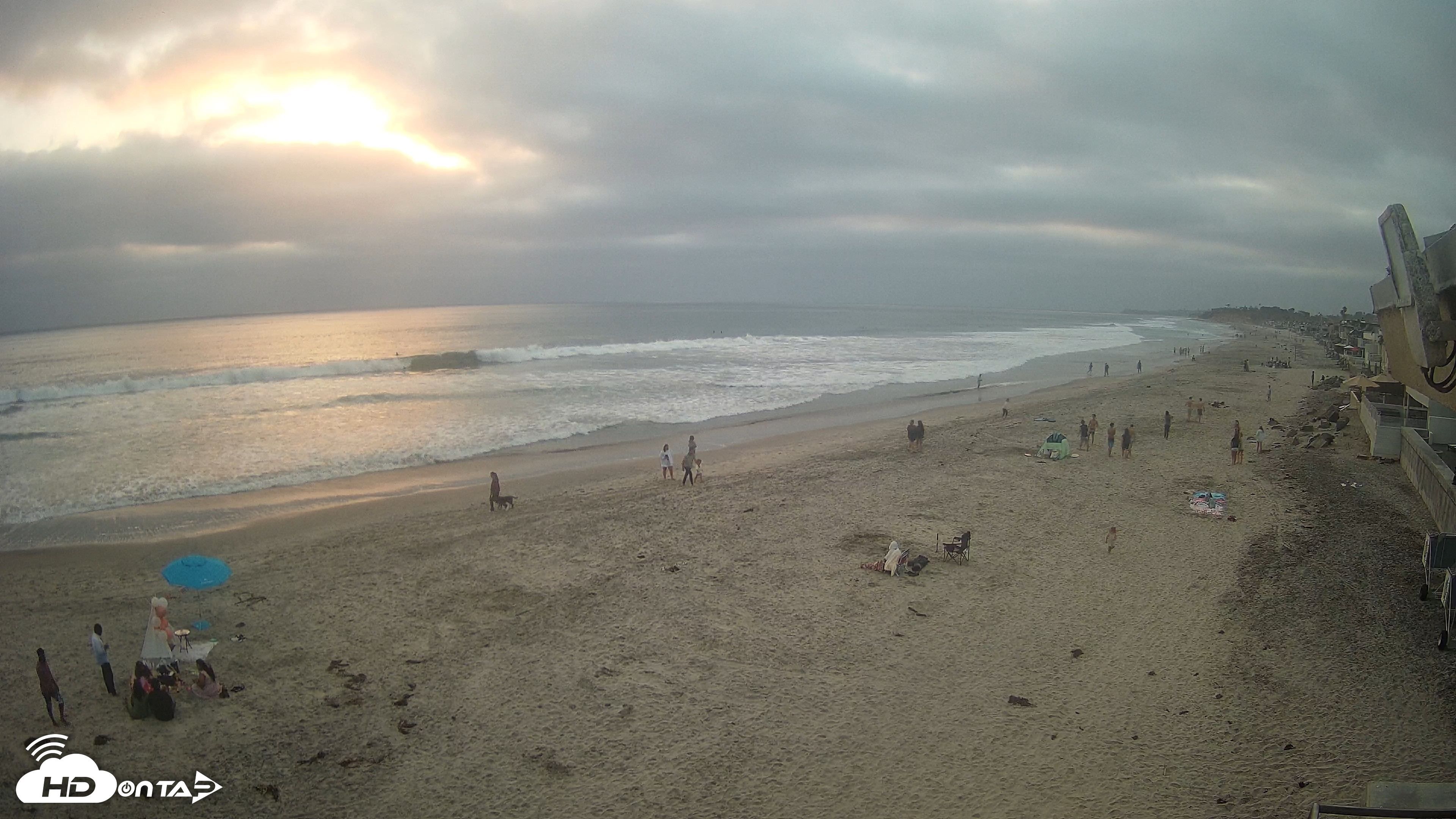 Snapshot of 17th St. Del Mar Beach - 4K NW View Live Cam taken Jun 4, 2026, 7:42pm PDT