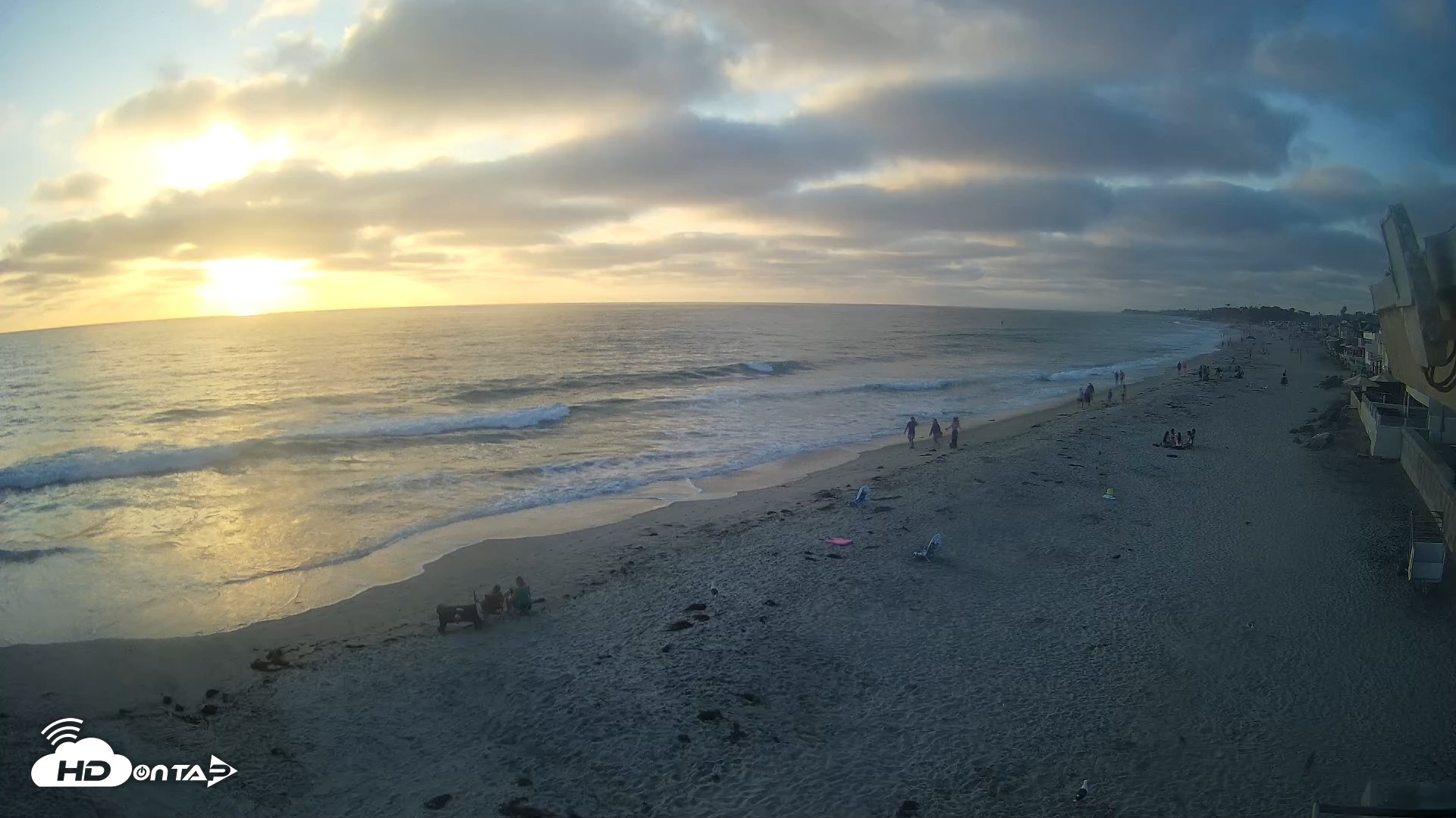 Snapshot of 17th St. Del Mar Beach - 4K NW View Live Cam taken Aug 11, 2026, 7:09pm PDT