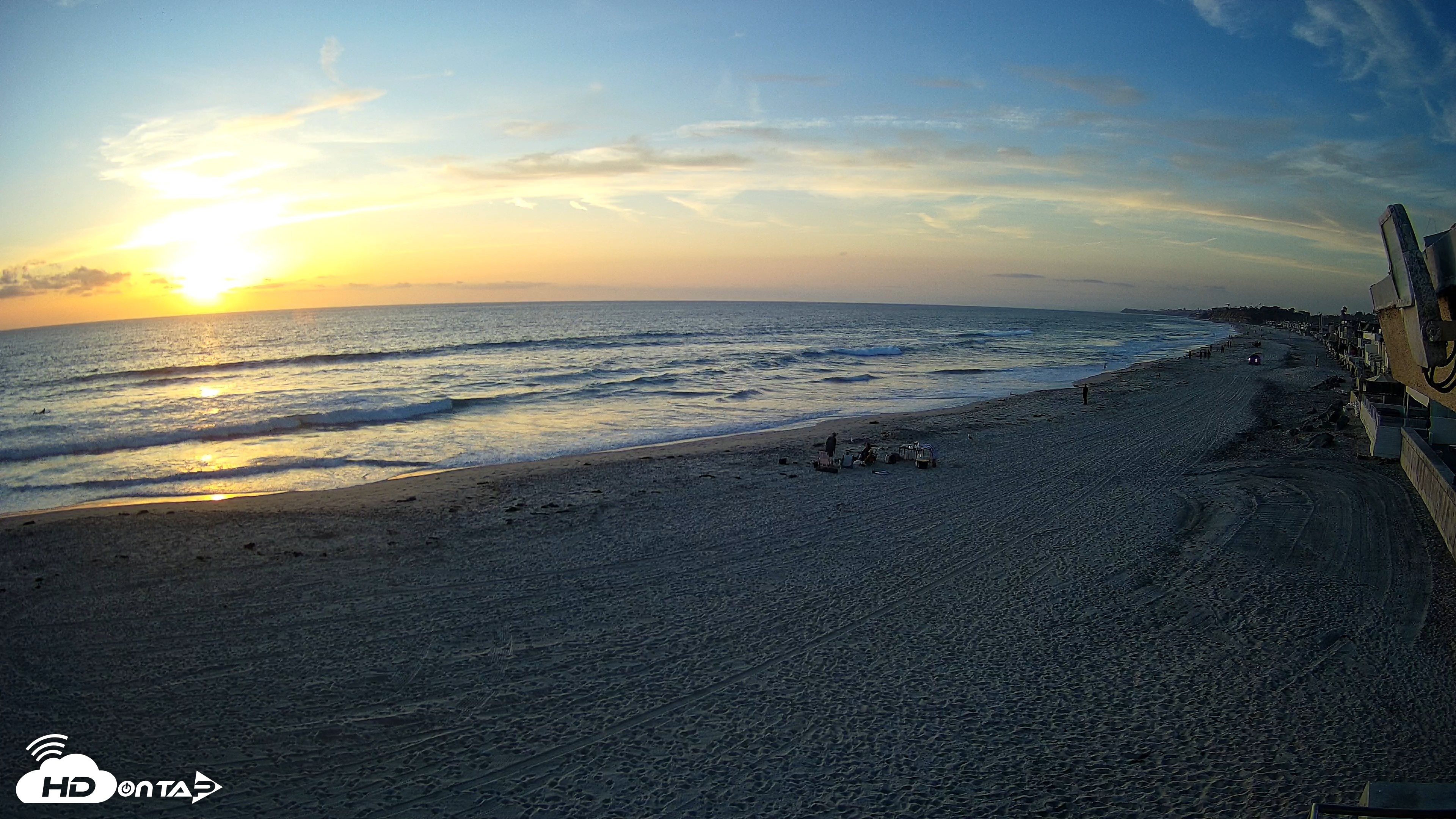 Snapshot of 17th St. Del Mar Beach - 4K NW View Live Cam taken Apr 16, 2026, 7:11pm PDT