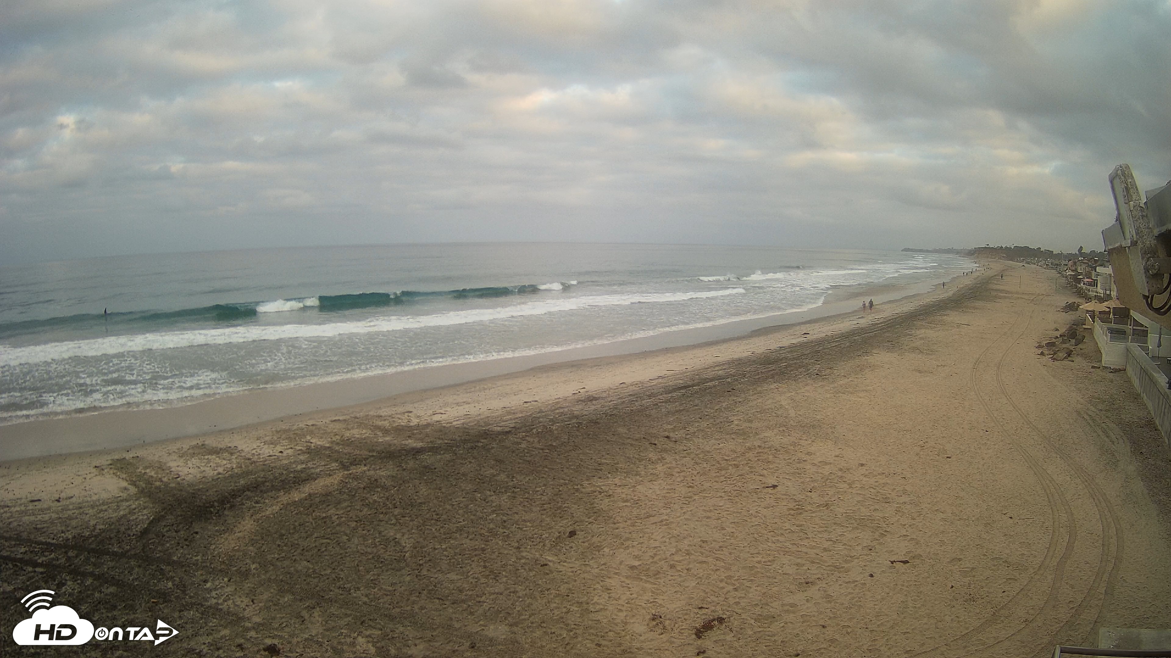 Snapshot of 17th St. Del Mar Beach - 4K NW View Live Cam taken Sep 16, 2026, 7:01am PDT