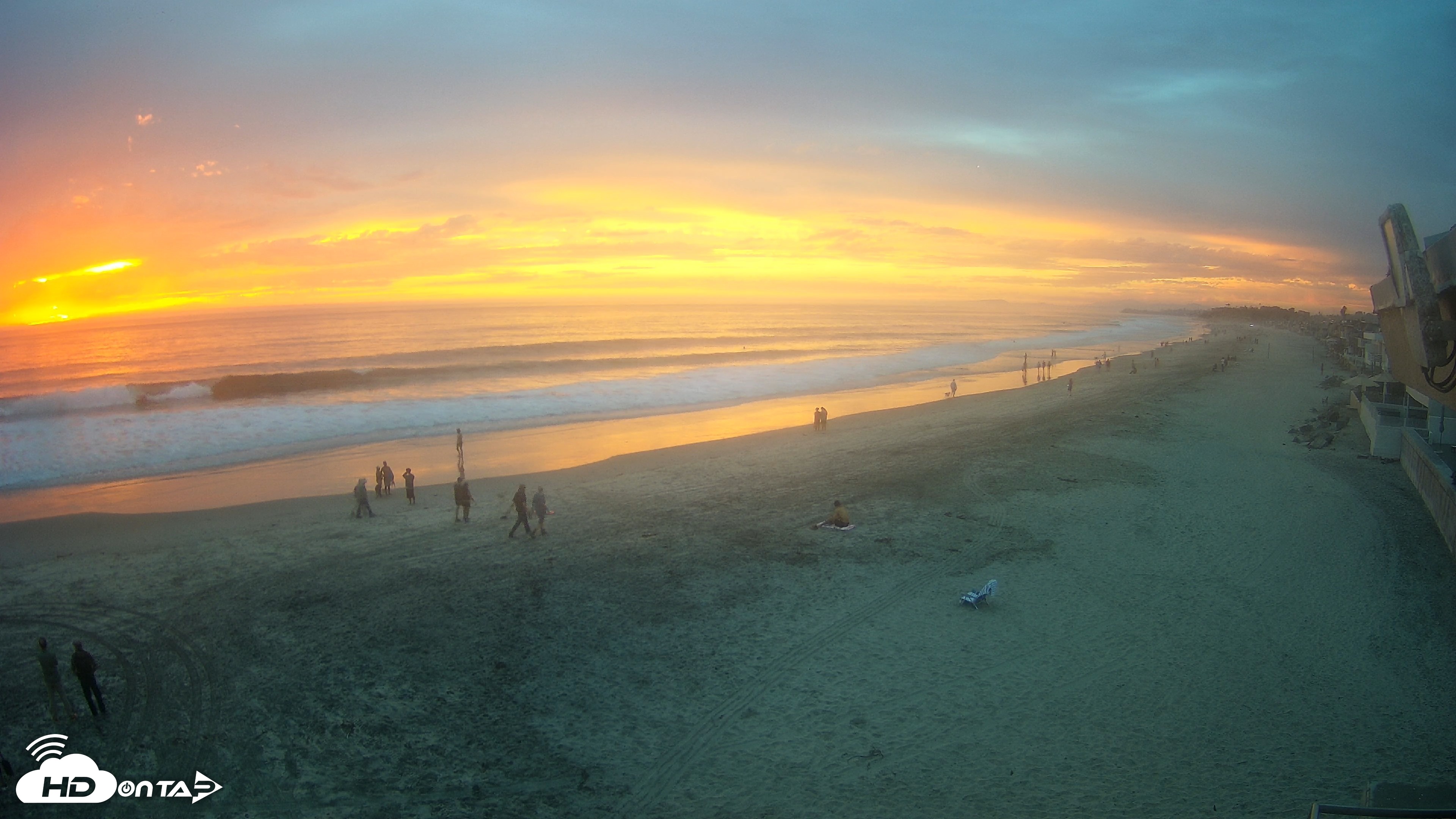 Snapshot of 17th St. Del Mar Beach - 4K NW View Live Cam taken Sep 27, 2026, 6:43pm PDT
