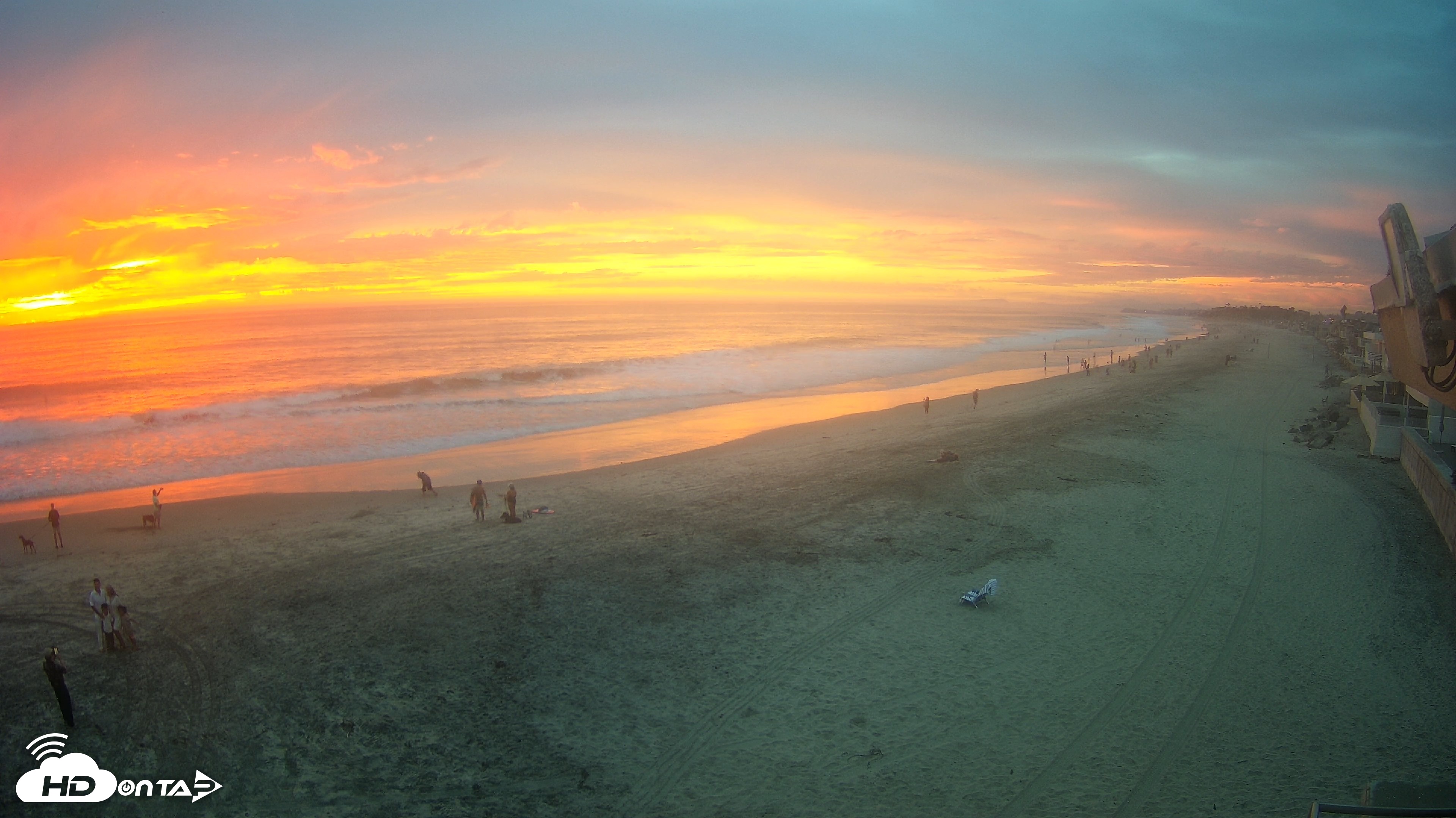 Snapshot of 17th St. Del Mar Beach - 4K NW View Live Cam taken Sep 27, 2026, 6:46pm PDT