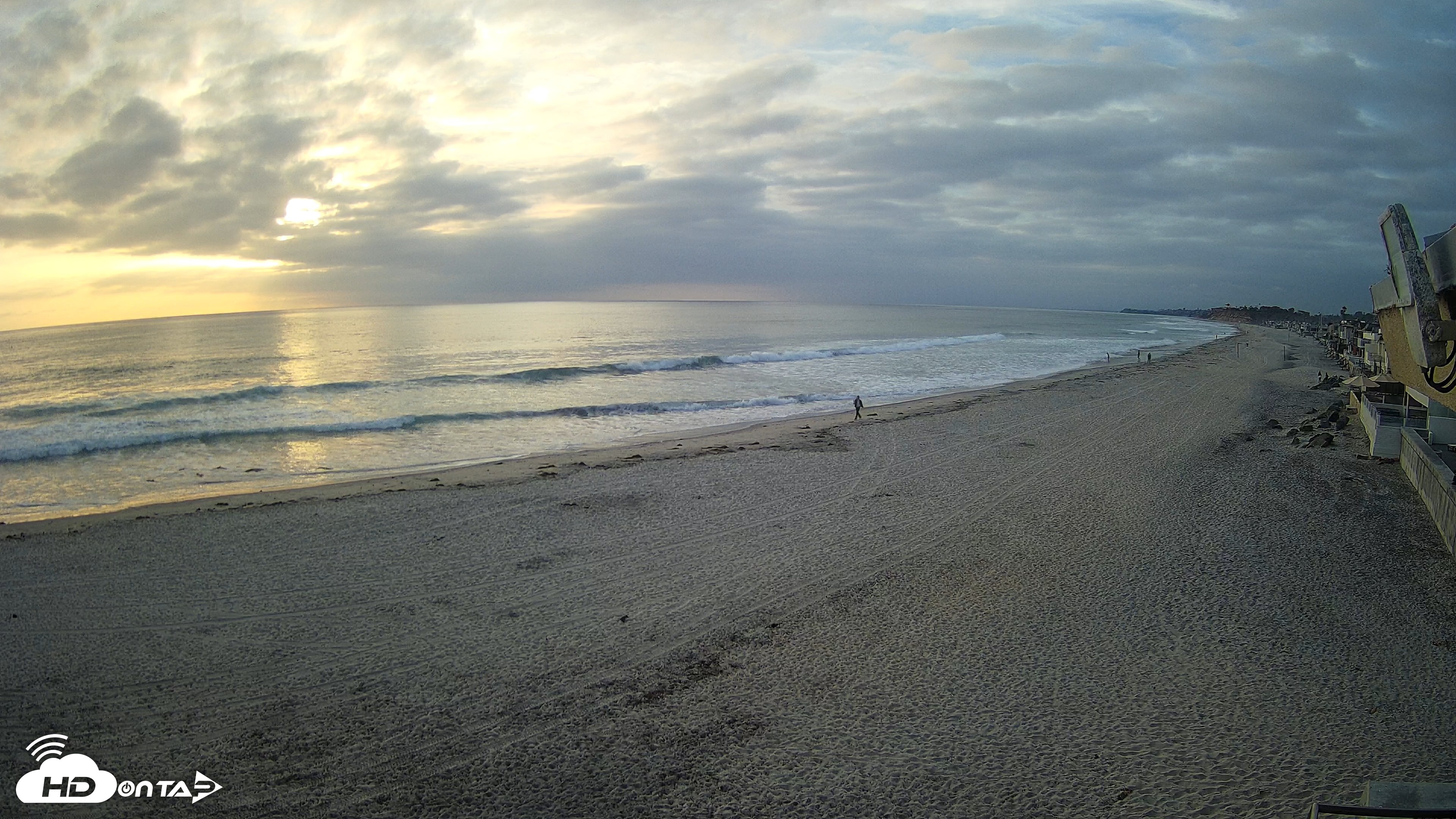 Snapshot of 17th St. Del Mar Beach - 4K NW View Live Cam taken May 12, 2026, 7:10pm PDT