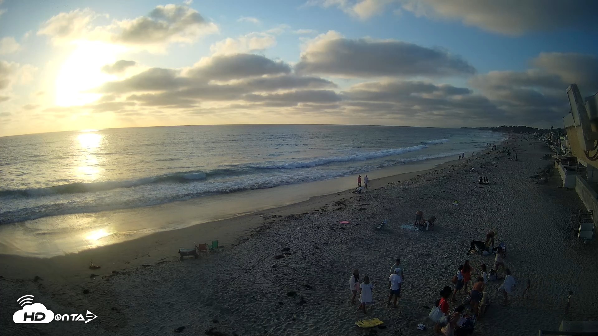 Snapshot of 17th St. Del Mar Beach - 4K NW View Live Cam taken Aug 11, 2026, 6:54pm PDT