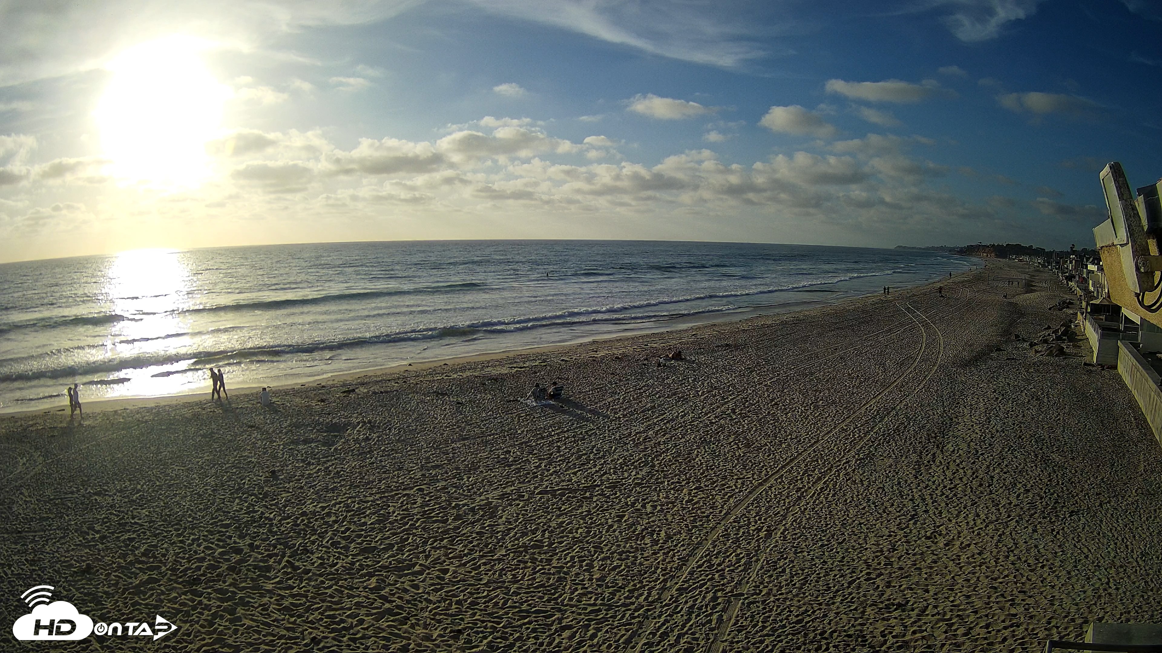 Snapshot of 17th St. Del Mar Beach - 4K NW View Live Cam taken Apr 29, 2026, 6:28pm PDT