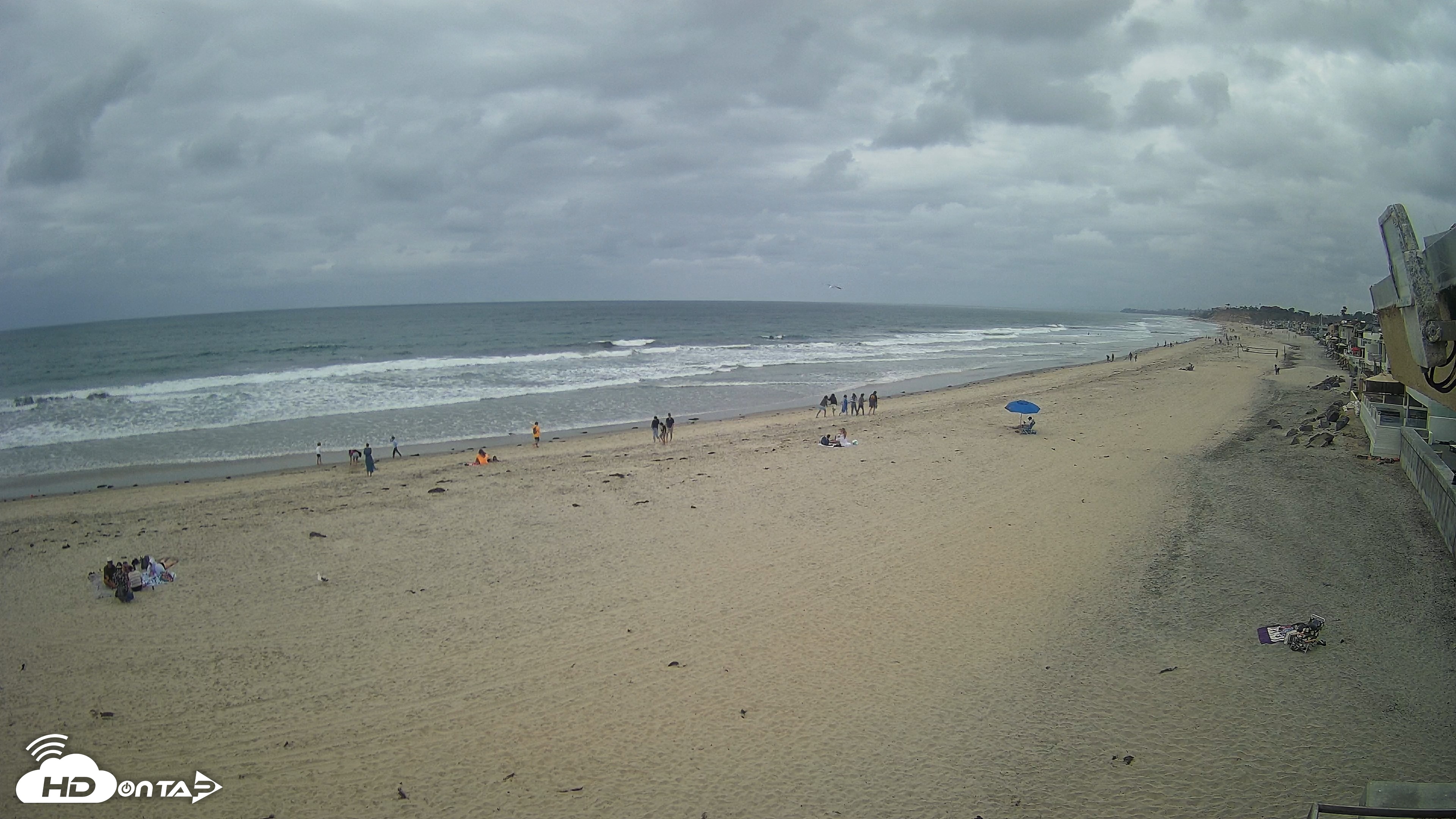Snapshot of 17th St. Del Mar Beach - 4K NW View Live Cam taken Apr 25, 2026, 3:43pm PDT