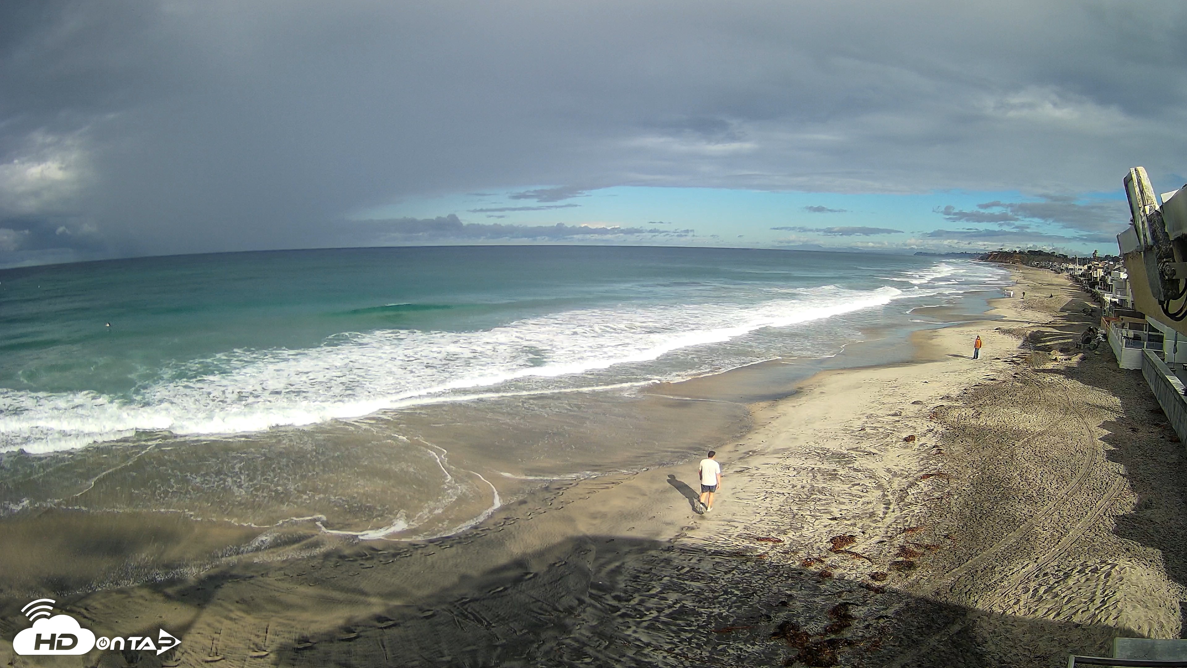 Snapshot of 17th St. Del Mar Beach - 4K NW View Live Cam taken Oct 23, 2026, 9:25am PDT