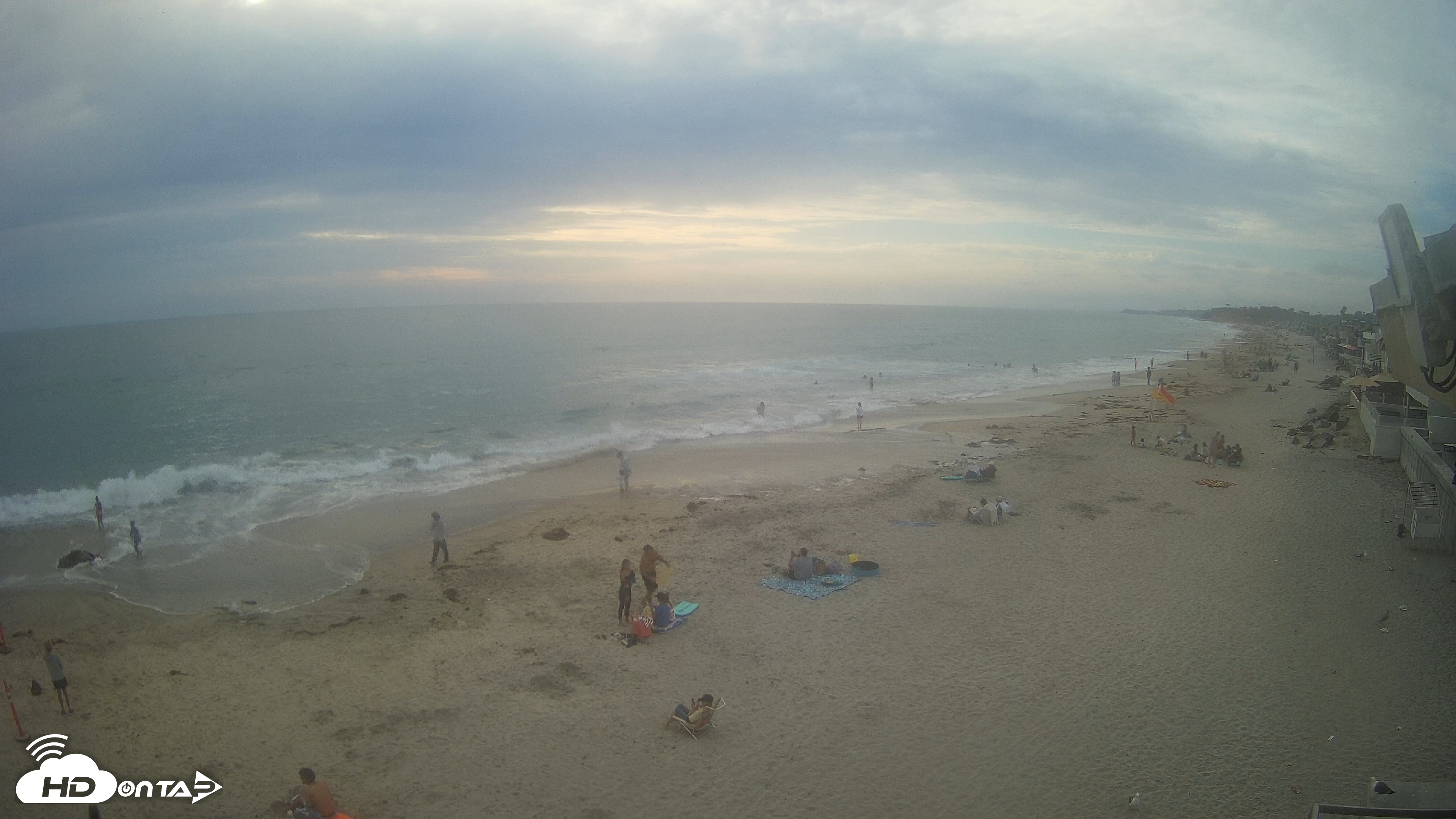 Snapshot of 17th St. Del Mar Beach - 4K NW View Live Cam taken Jul 11, 2026, 6:10pm PDT