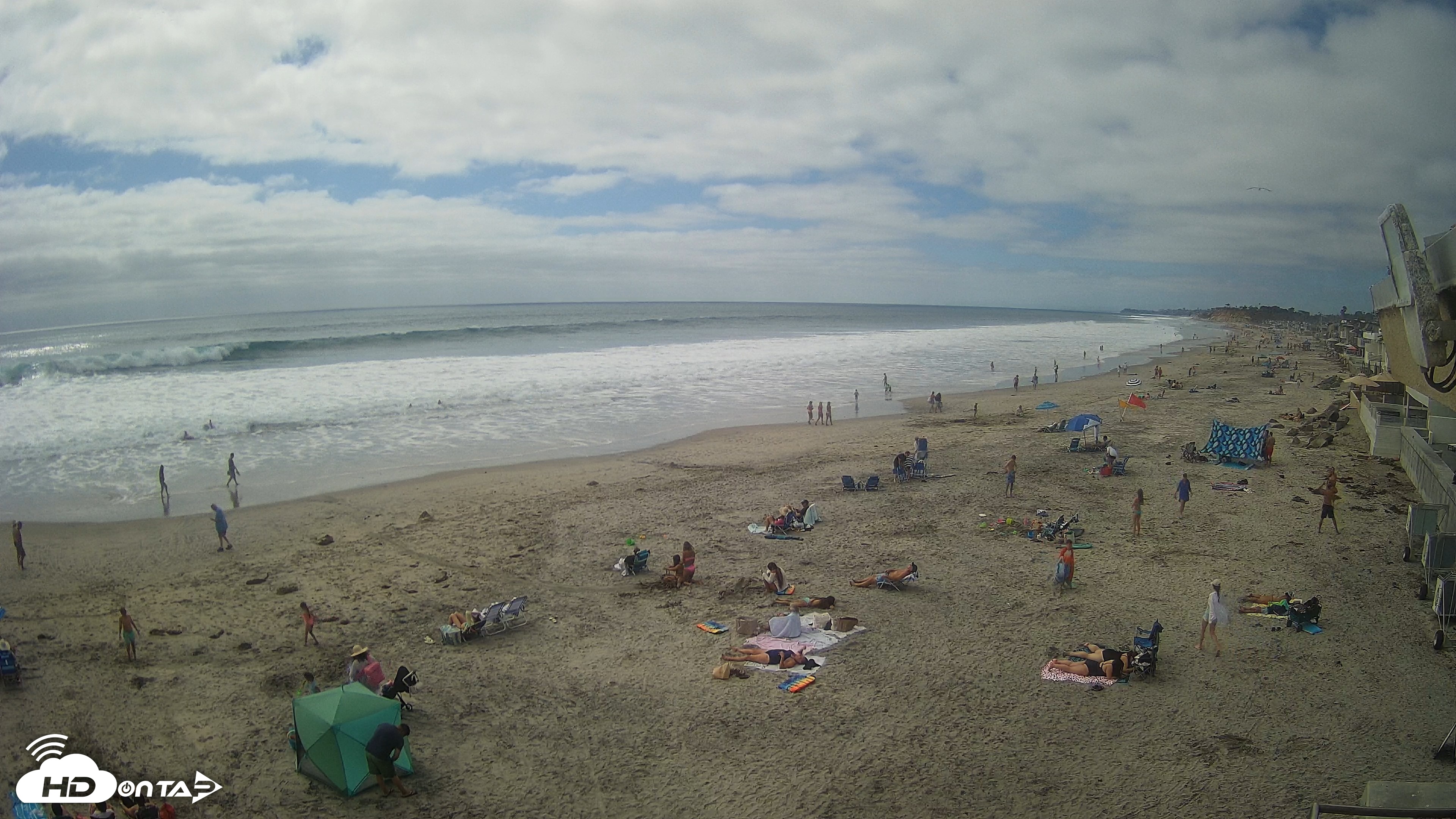 Snapshot of 17th St. Del Mar Beach - 4K NW View Live Cam taken Jun 17, 2026, 3:49pm PDT