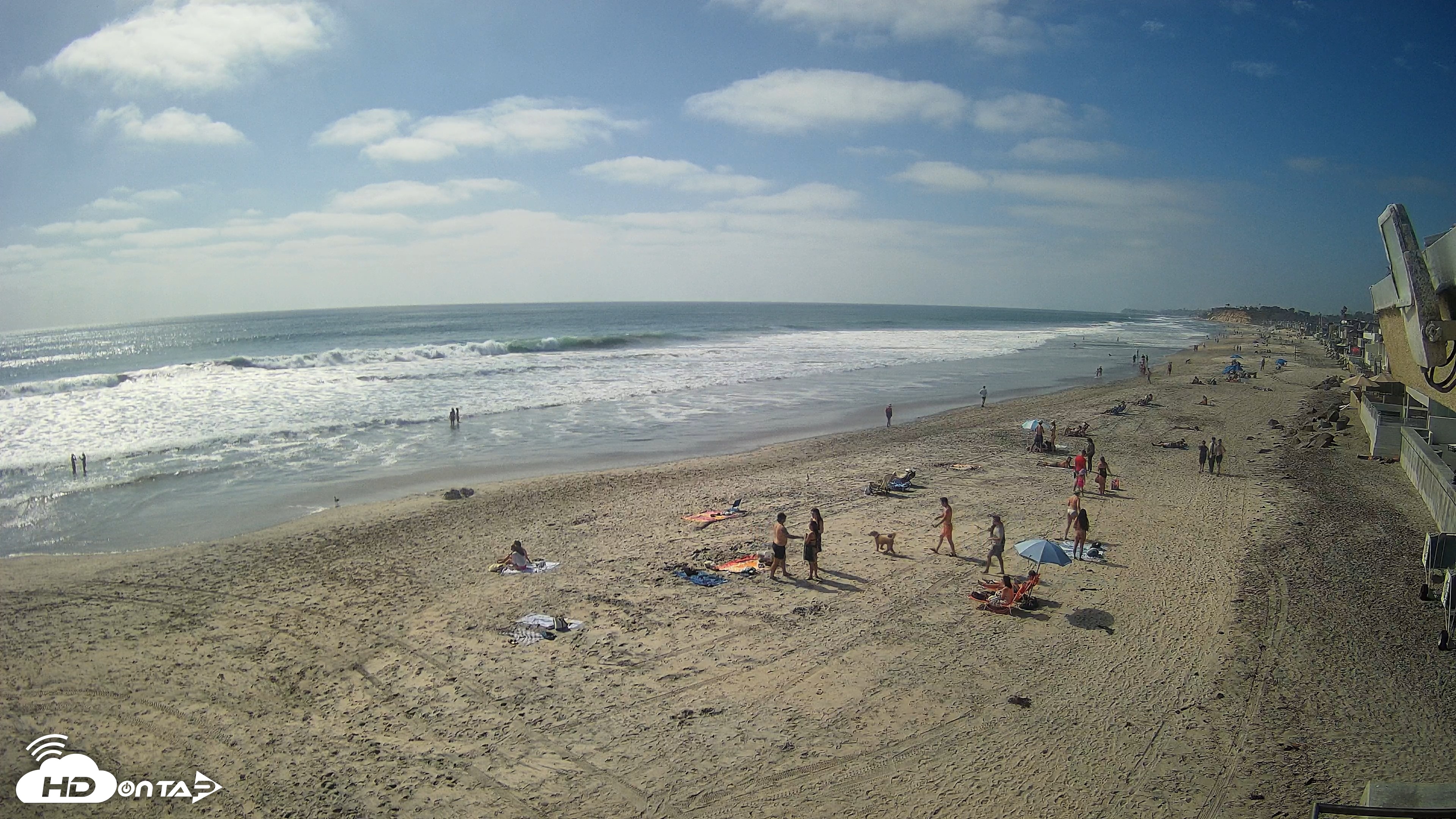 Snapshot of 17th St. Del Mar Beach - 4K NW View Live Cam taken Jun 1, 2026, 4:15pm PDT