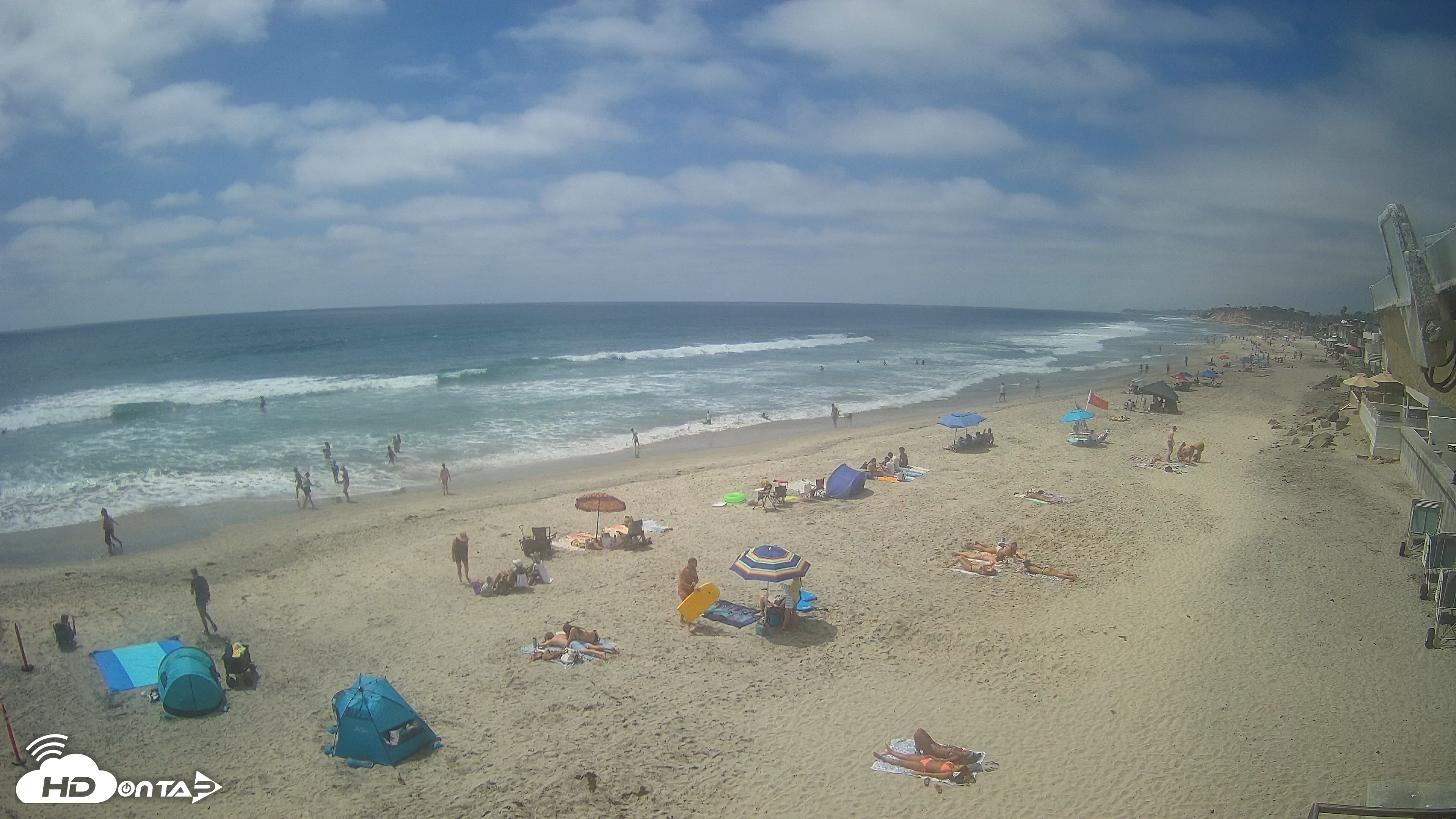 Snapshot of 17th St. Del Mar Beach - 4K NW View Live Cam taken Jun 10, 2026, 2:48pm PDT