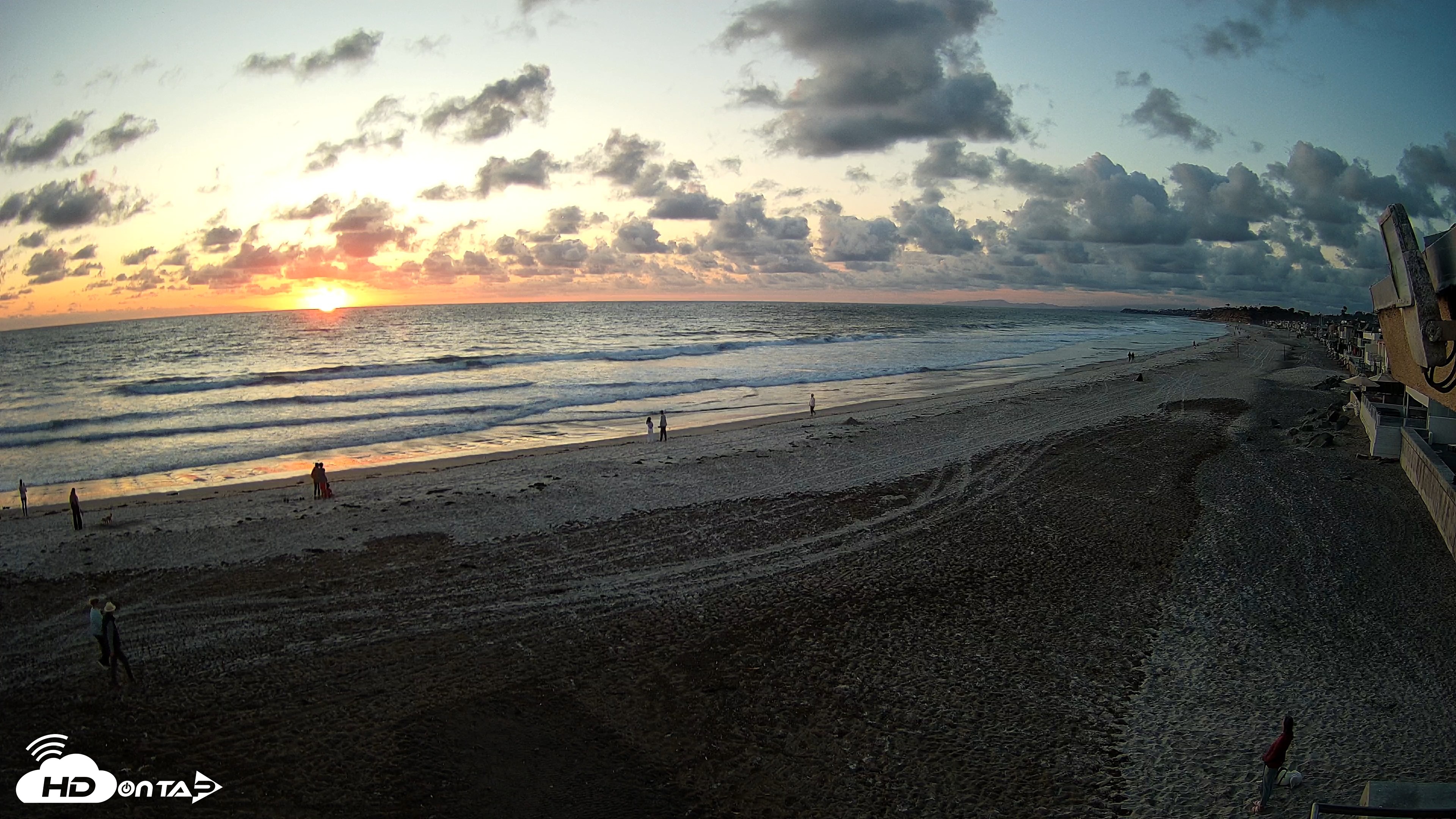 Snapshot of 17th St. Del Mar Beach - 4K NW View Live Cam taken May 5, 2026, 7:34pm PDT