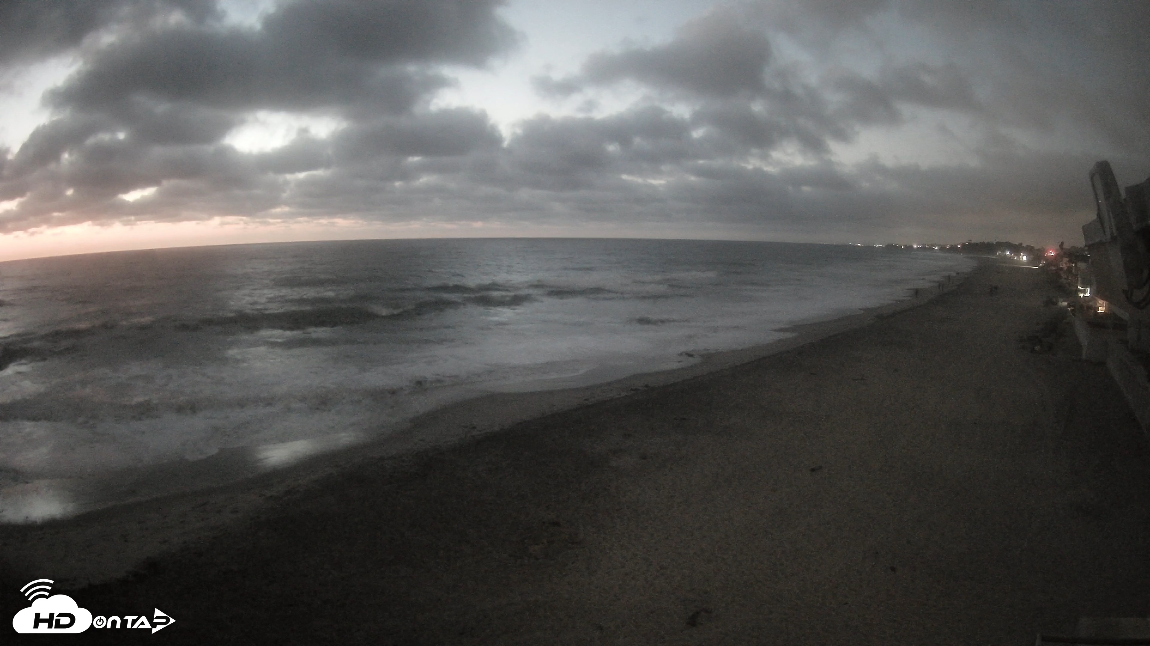 Snapshot of 17th St. Del Mar Beach - 4K NW View Live Cam taken Sep 22, 2026, 7:17pm PDT