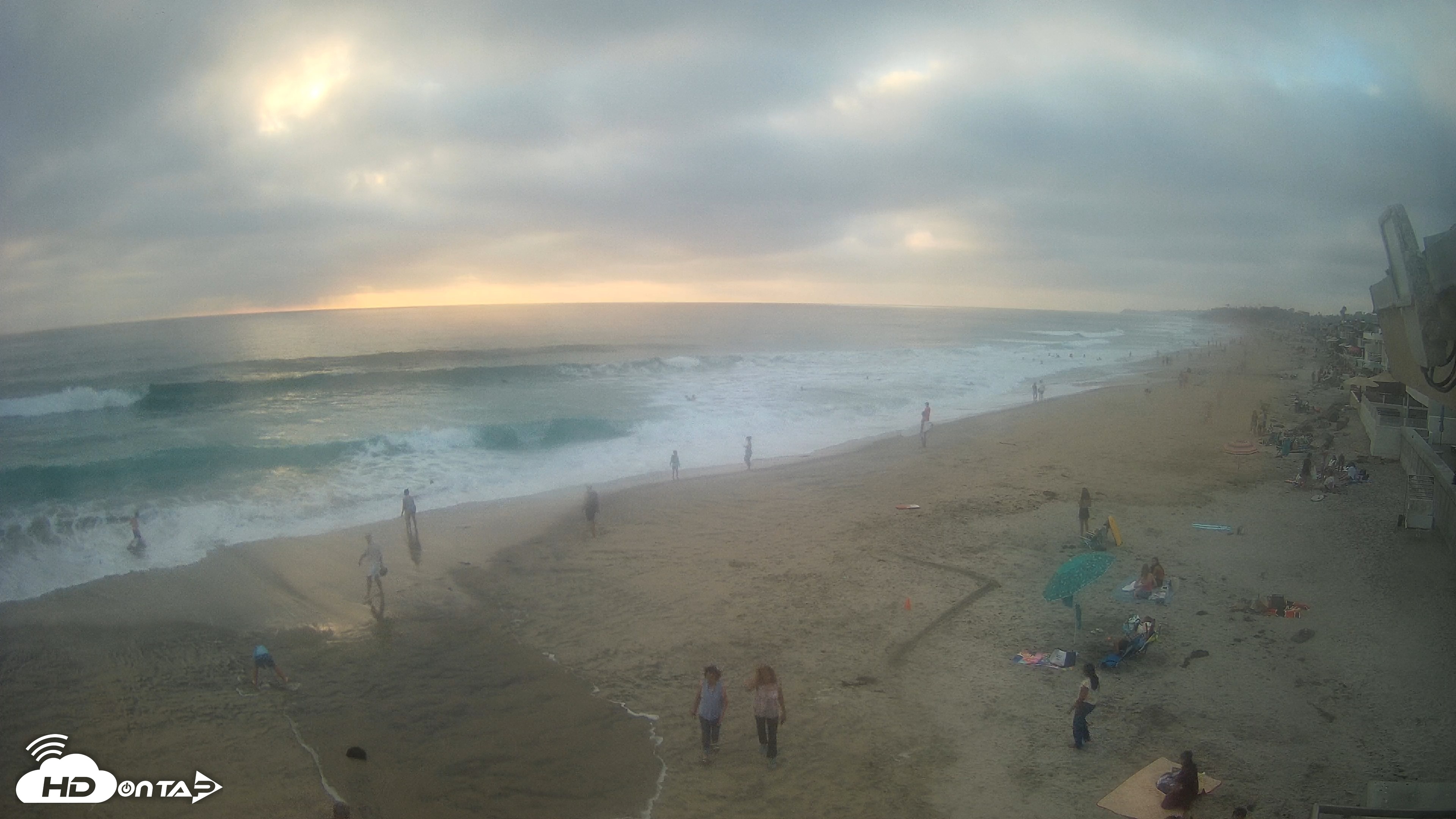 Snapshot of 17th St. Del Mar Beach - 4K NW View Live Cam taken Jul 26, 2026, 7:21pm PDT